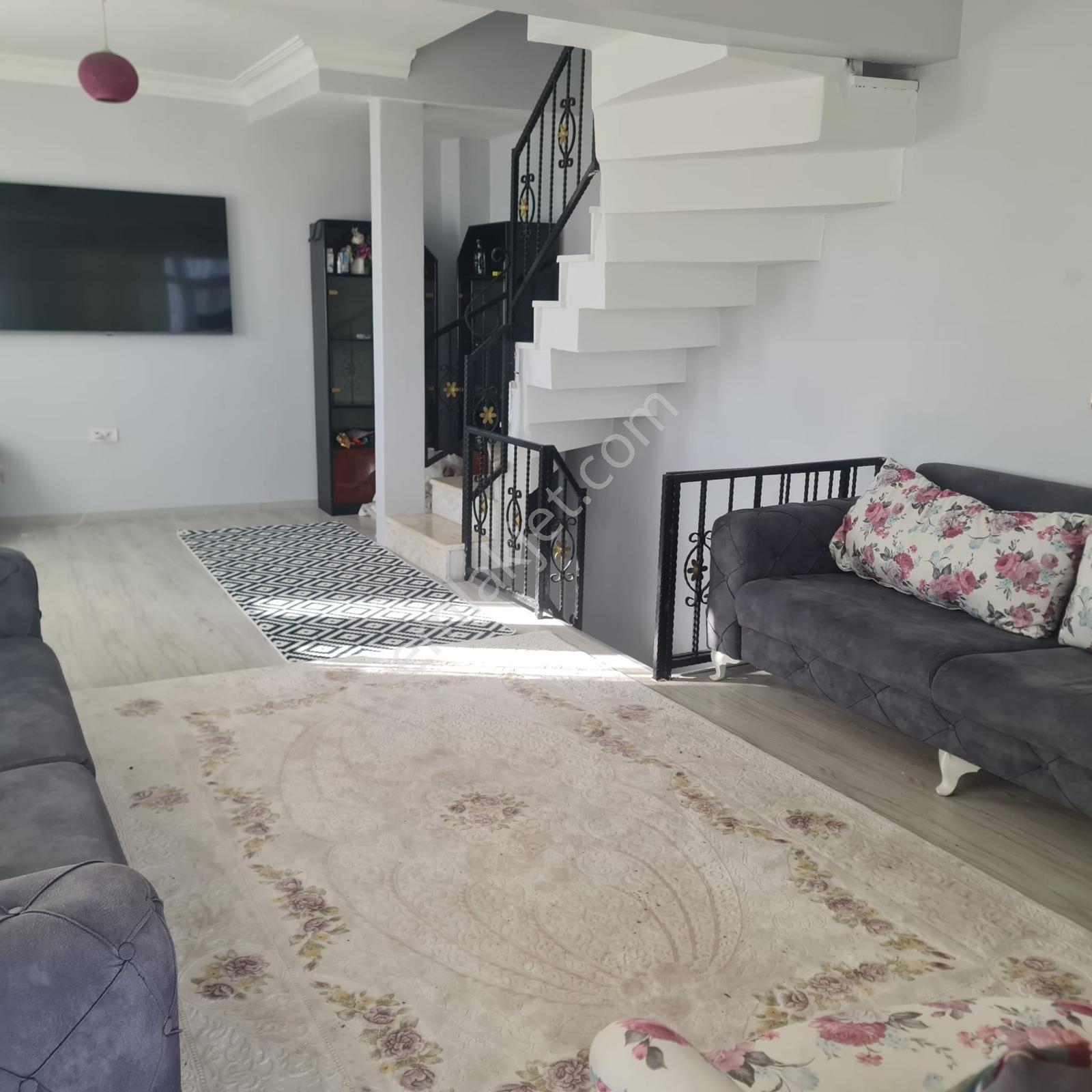Sultanköyde Deniz Manzaralı 4 Katlı 5+1 Müstakil Satılık Villa - Görsel 45