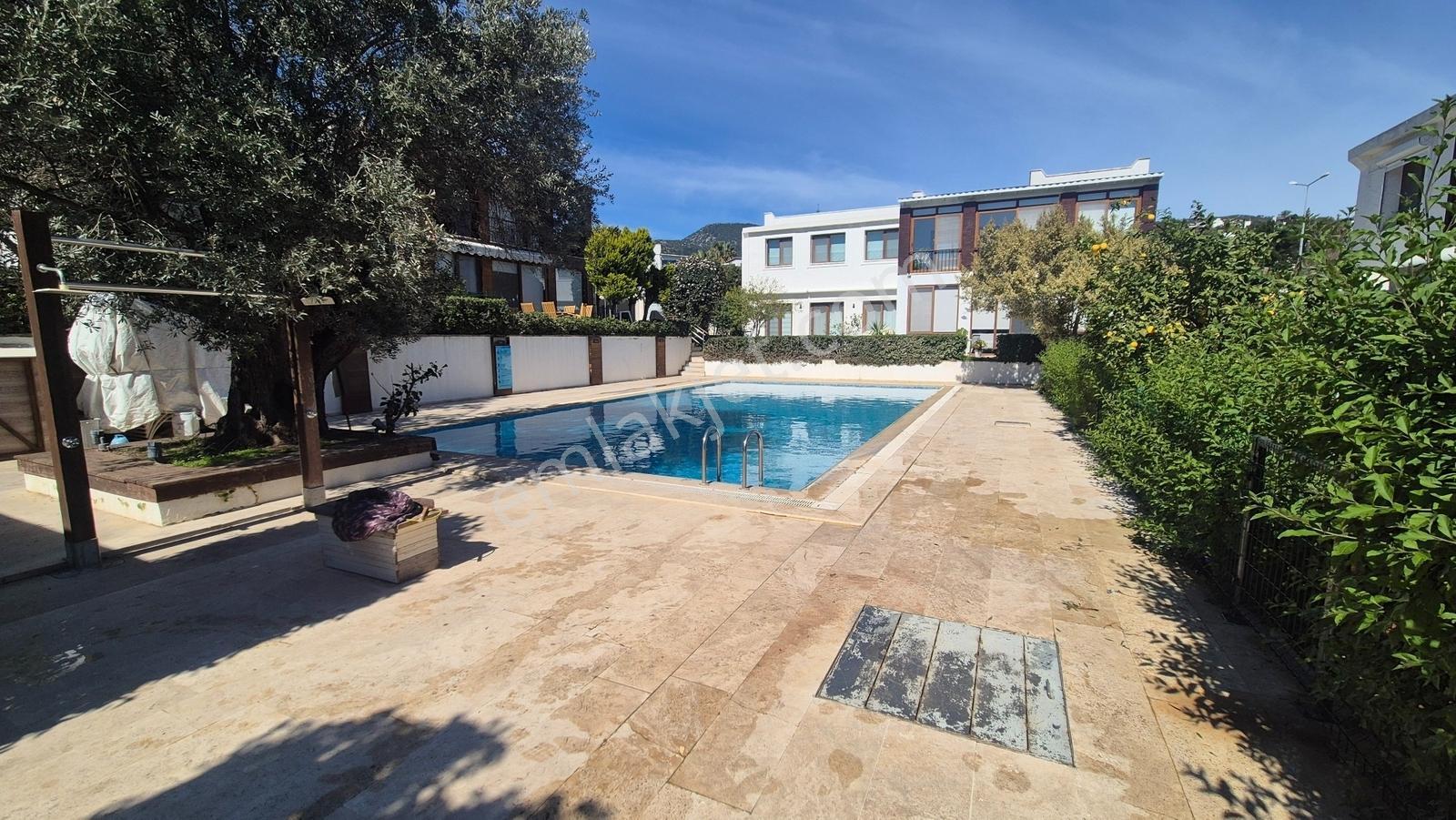 Bodrum Konacık'ta Site İçinde Sezonluk Eşyalı Kiralık Dubleks - Görsel 14