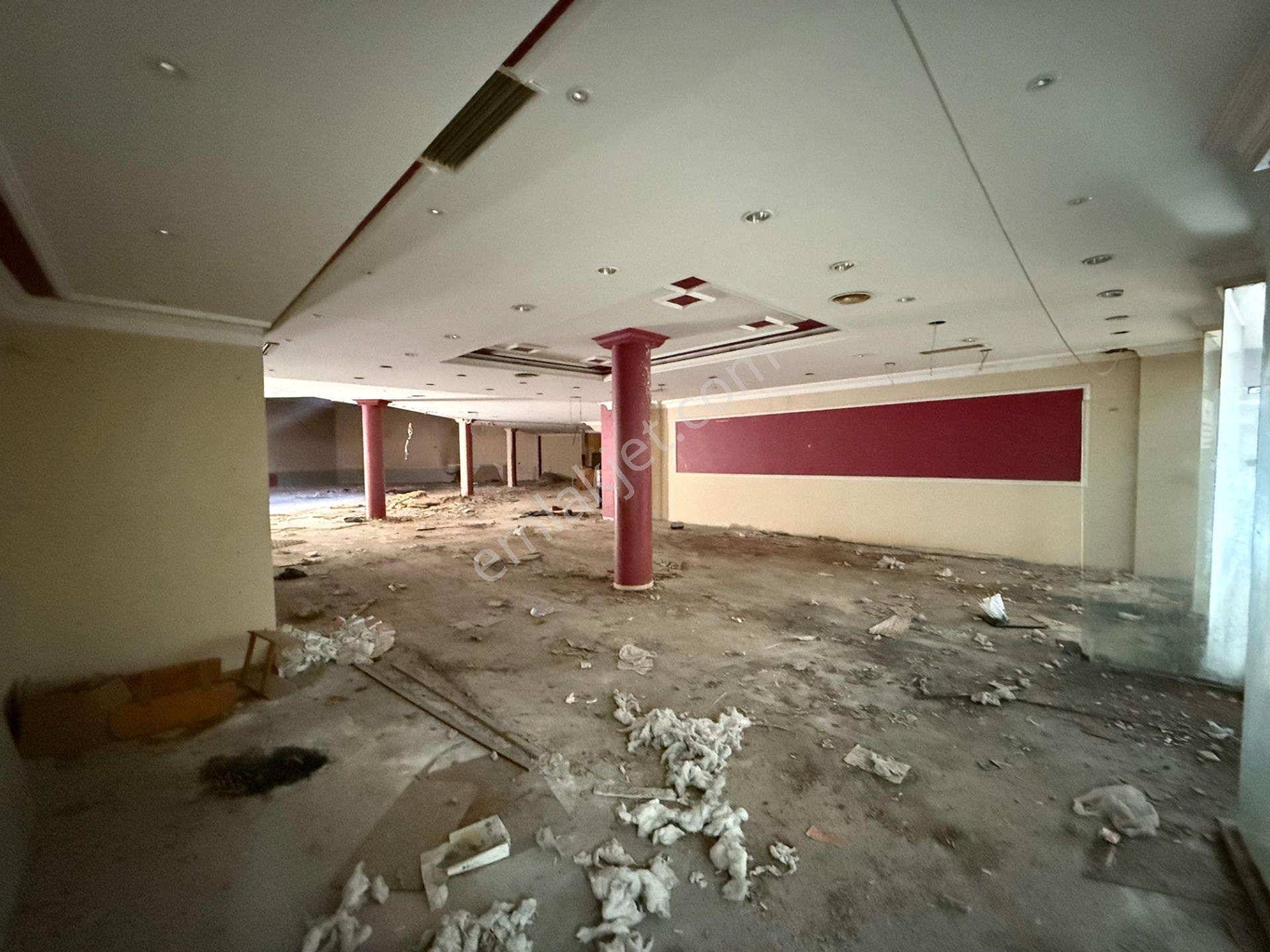 Galleri İş Merkezinde 750 M2 1. Kat Yüksek Tavan Kiralık Ofis/işyeri