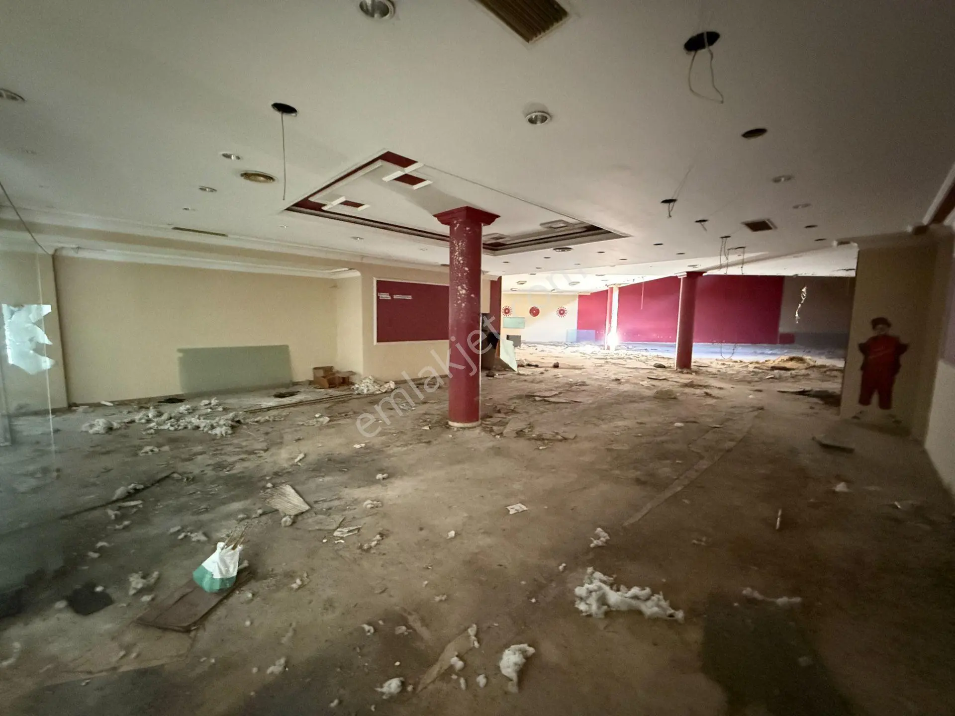 Galleri İş Merkezinde 750 M2 1. Kat Yüksek Tavan Kiralık Ofis/işyeri - Görsel 2