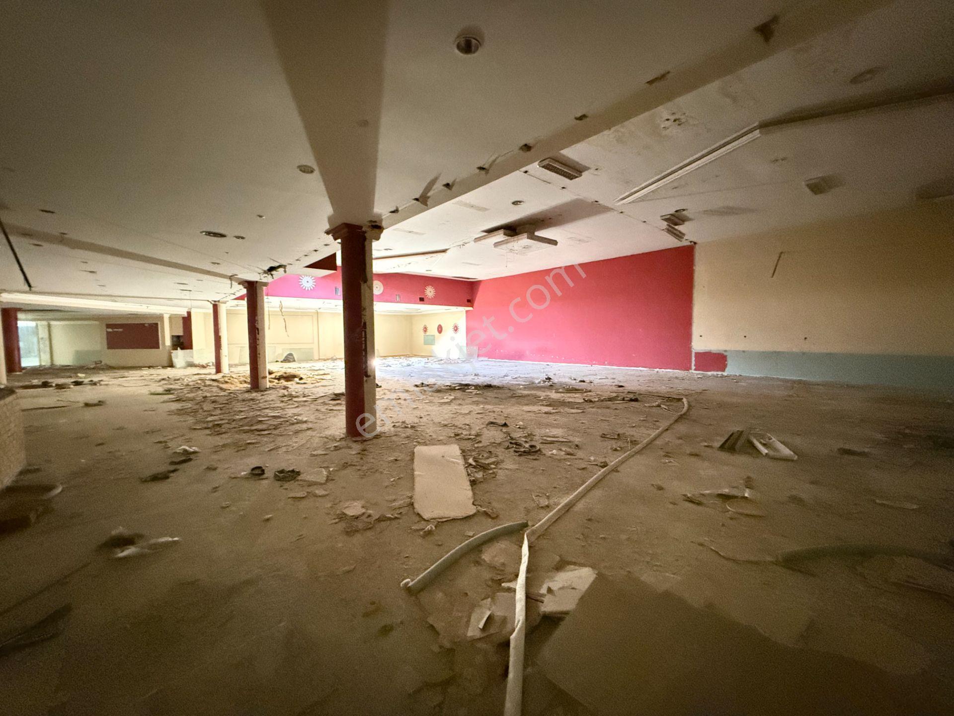 Galleri İş Merkezinde 750 M2 1. Kat Yüksek Tavan Kiralık Ofis/işyeri - Görsel 8