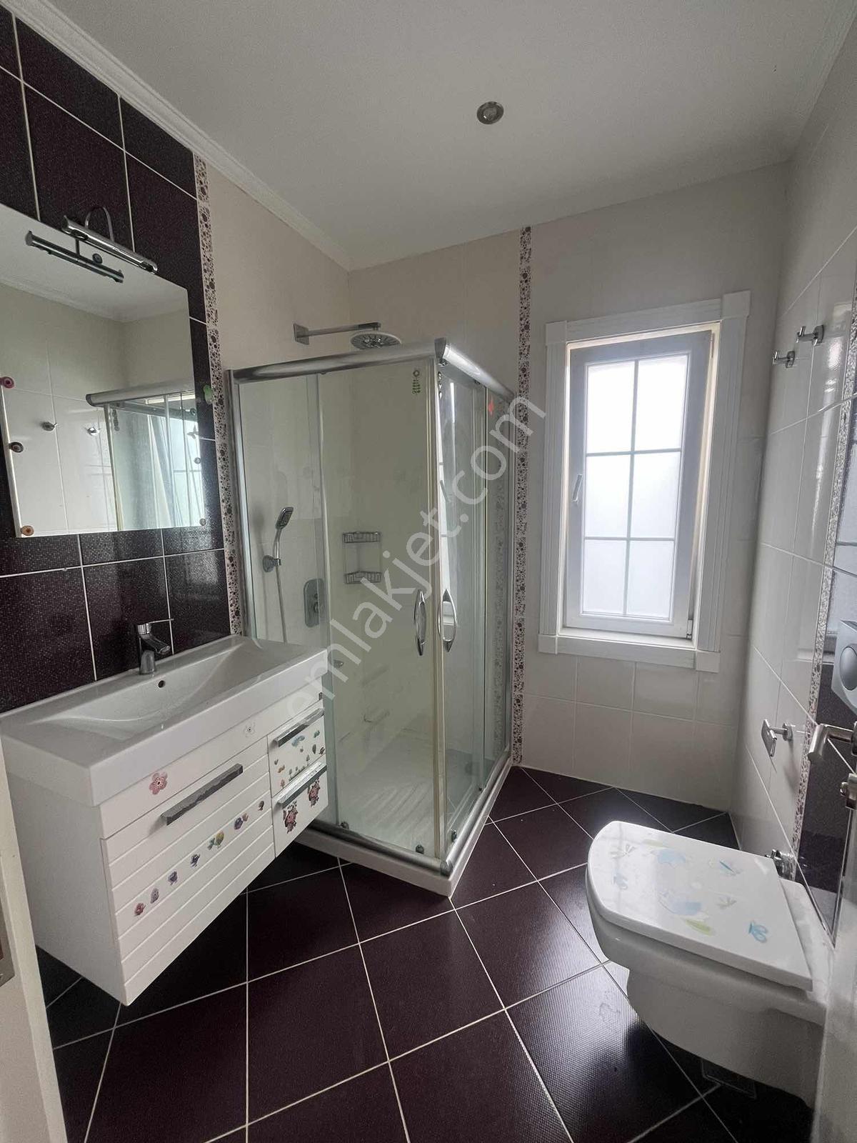 Silivri Marsu Parkta Site İçi Güvenlikli, Bahçeli Lüks Villa - Görsel 34
