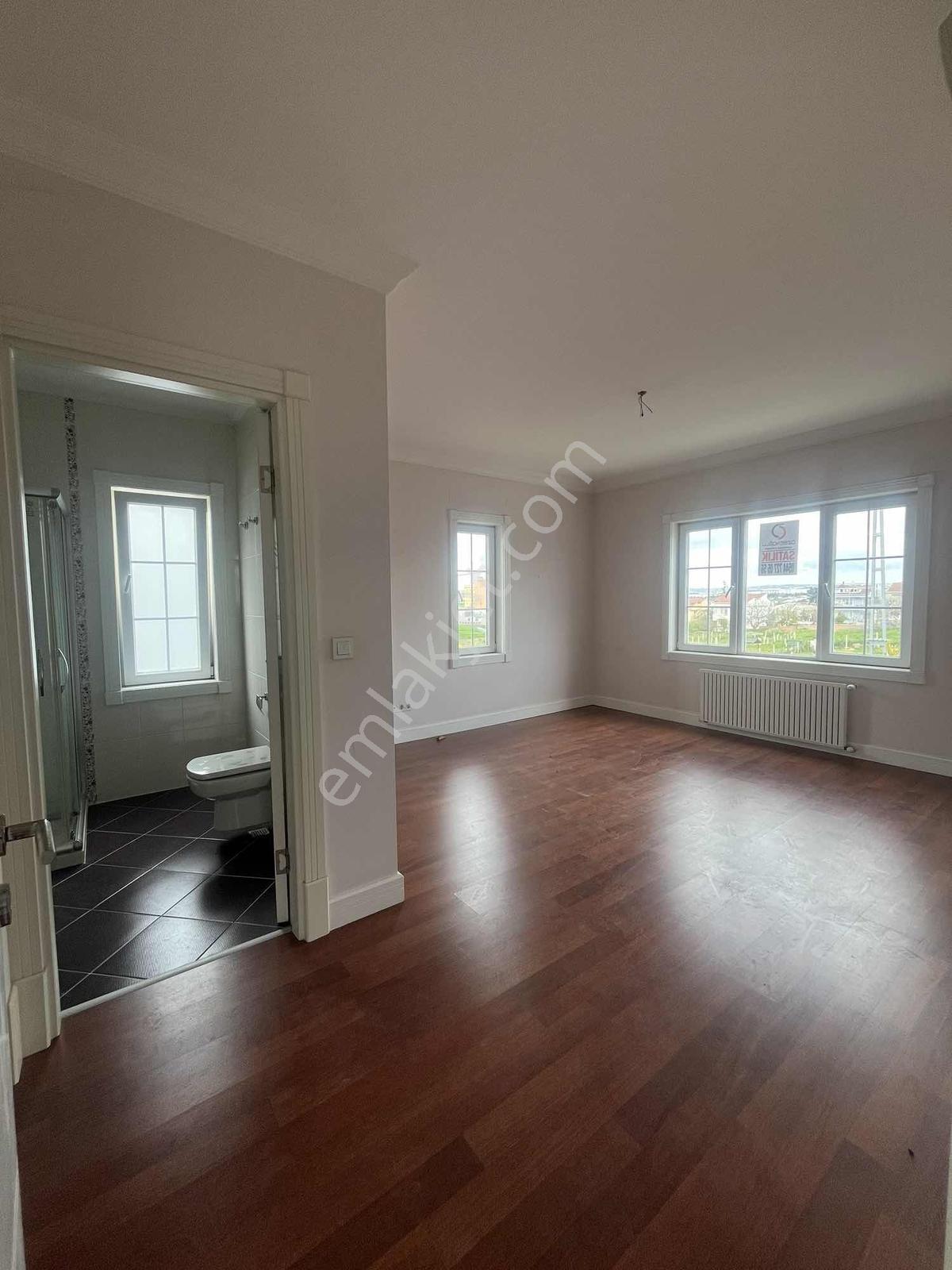 Silivri Marsu Parkta Site İçi Güvenlikli, Bahçeli Lüks Villa - Görsel 6