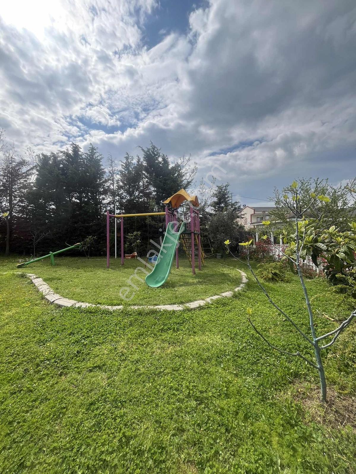 Silivri Marsu Parkta Site İçi Güvenlikli, Bahçeli Lüks Villa - Görsel 15