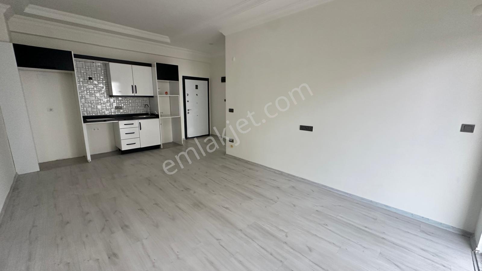 Alanya Mahmutlar'da Aktiviteli Site İçerisinde 1+1 Eşyasız Daire - Görsel 3