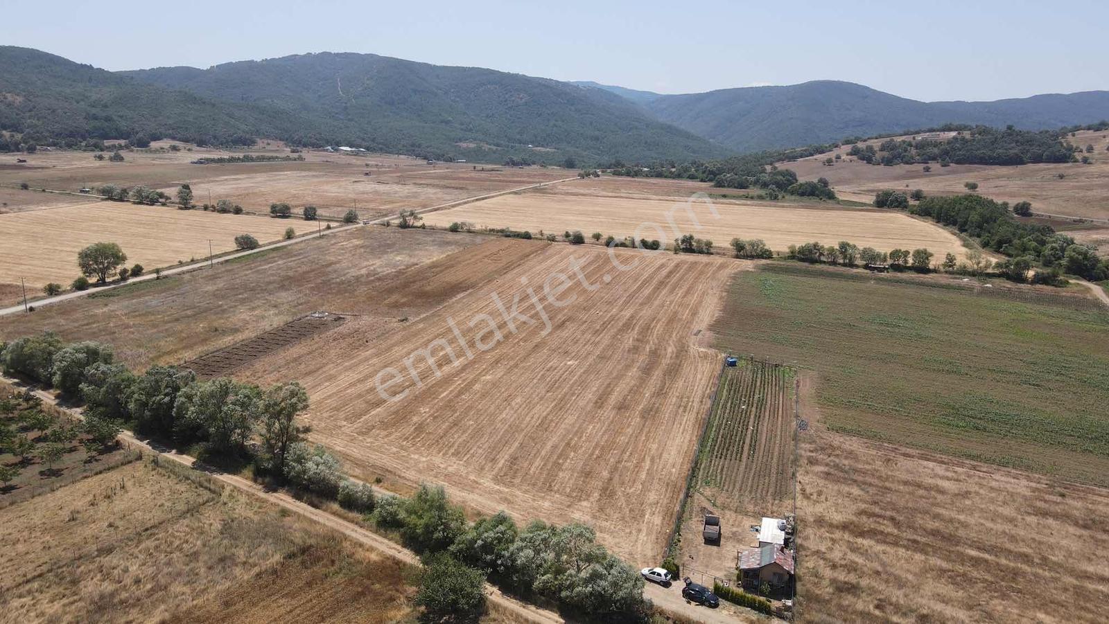 Doğancı'da Satılık Göl Manzaralı Arazi - Görsel 12