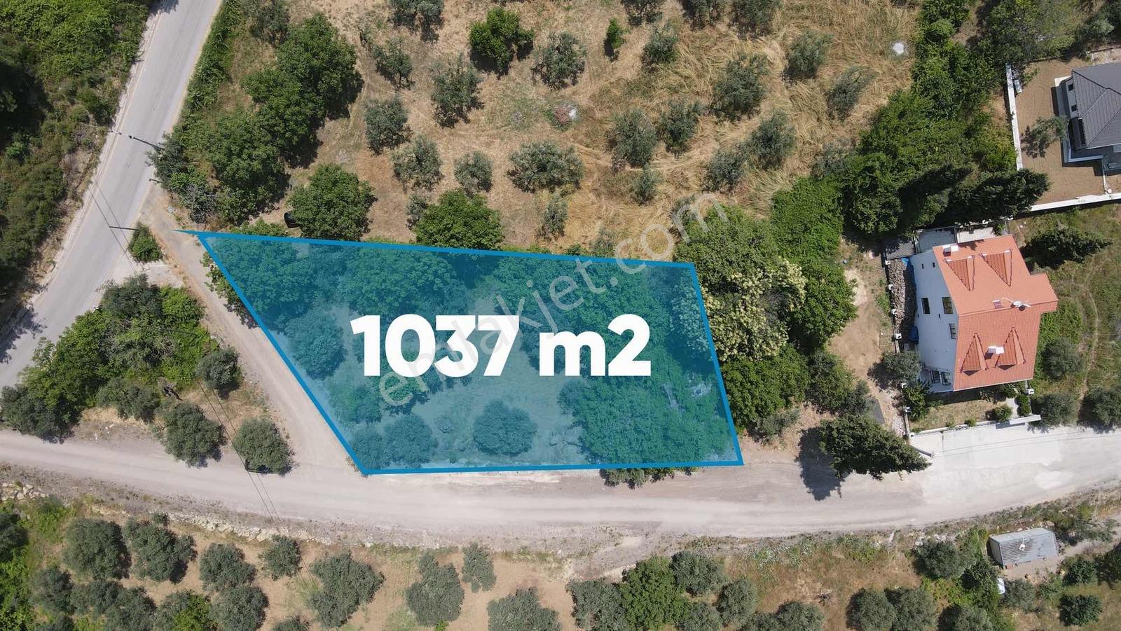 Karamürsel'de Deniz Manzaralı Satılık Arsa