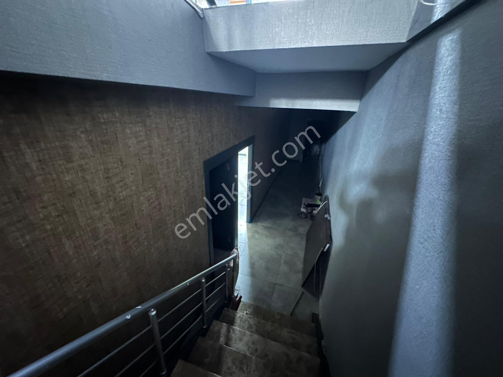 Sahibinden Ana Cadde Üzeri 450 M² 3 Katlı İskanlı Ticari Dükkan - Görsel 14