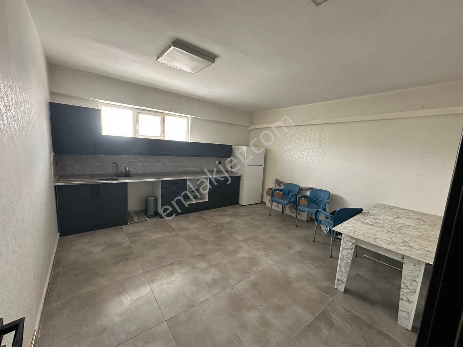 Sahibinden Ana Cadde Üzeri 450 M² 3 Katlı İskanlı Ticari Dükkan - Görsel 10