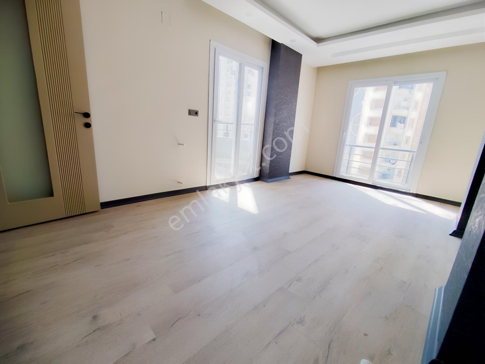Merkezi Lokasyonda Bulvar Üzerinde Kiralık 2+1 Daire - Görsel 13