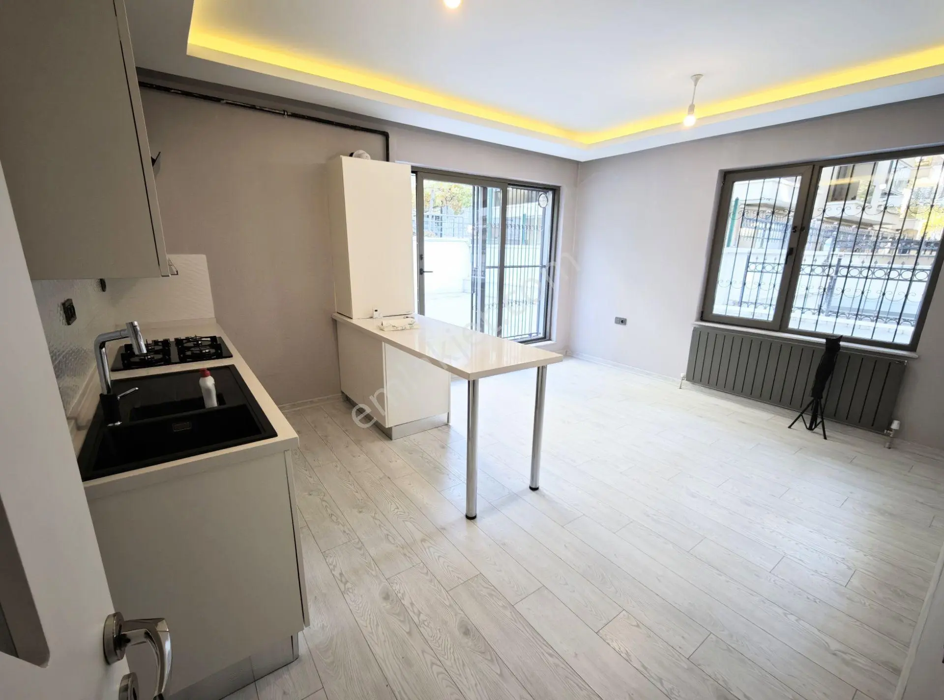 Bahçelievler Kiralık Asansörlü,k.otoparklı, Akıllı Lüx 2+1 Daire
