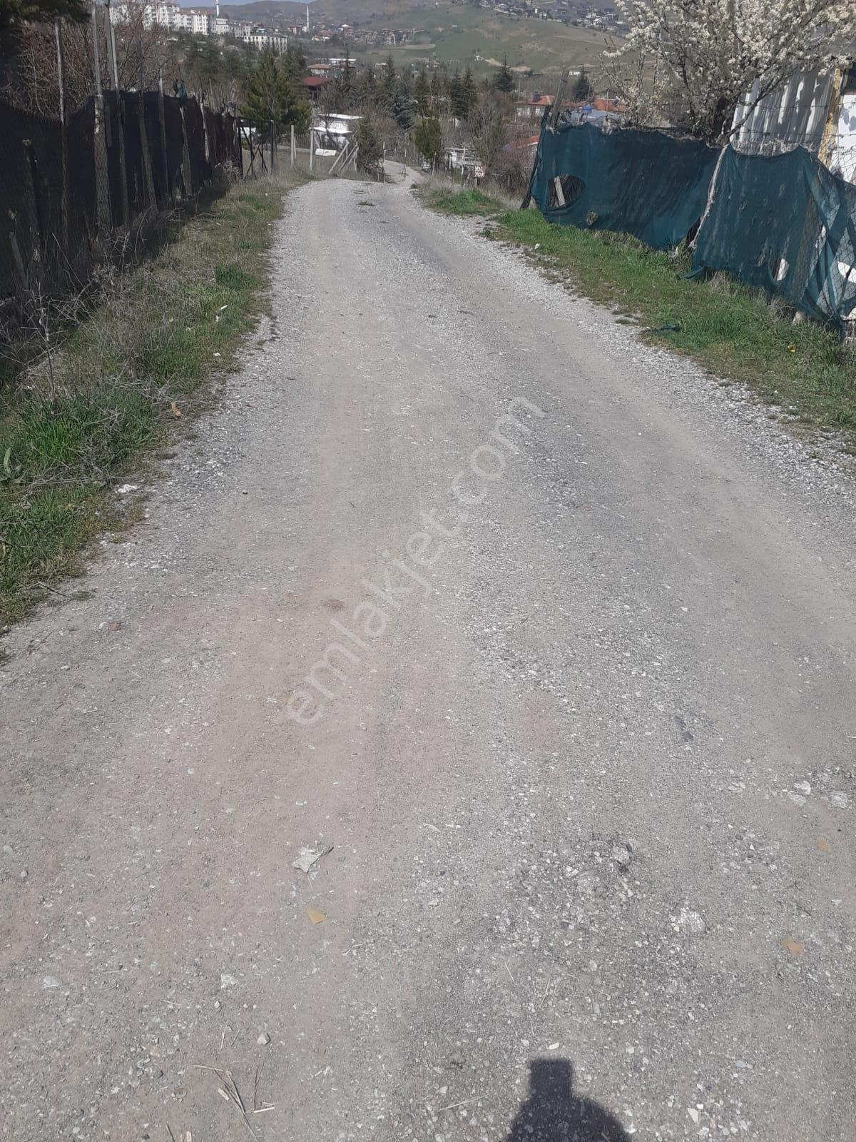 Arslan Emlak'tan Yakacıkta Kiralık 1500m2 Yolu Teli Mevcut Arsa - Görsel 10