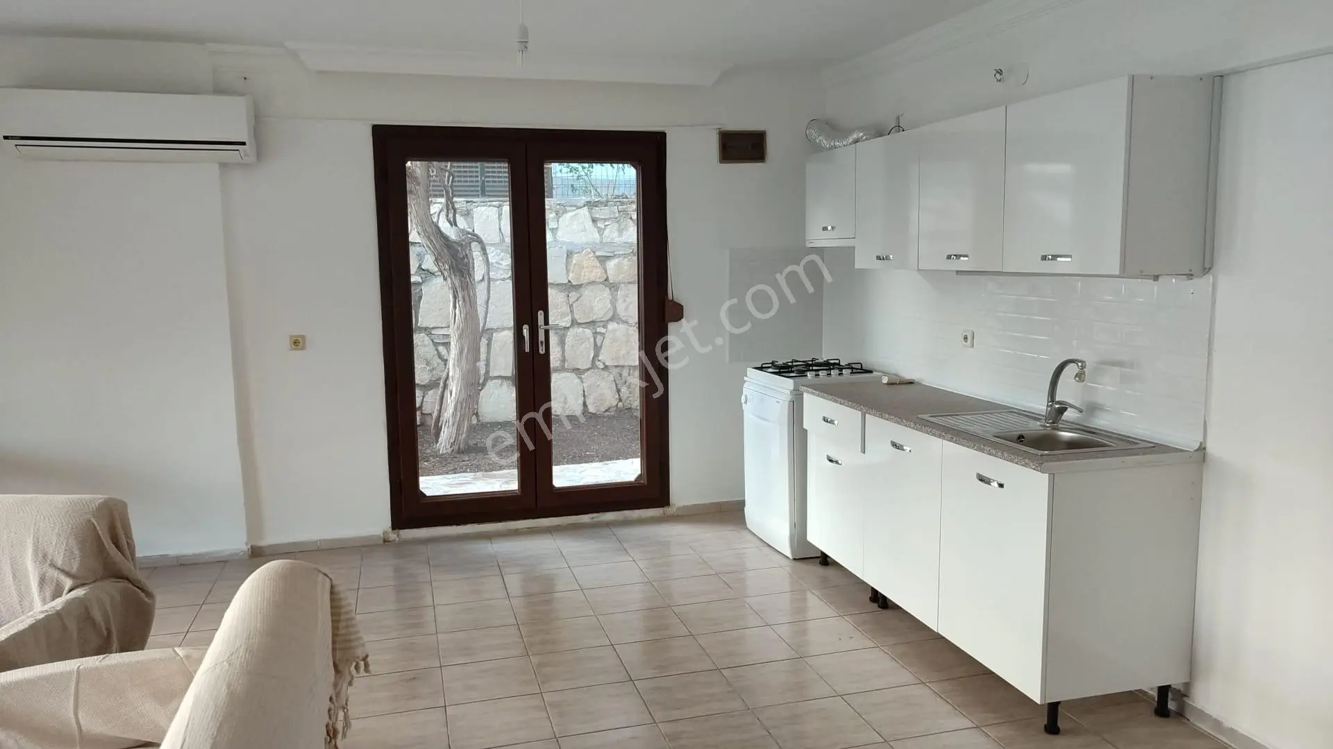 Güllük'te Deniz Manzaralı Sezonluk (105 Gün) Kiralık Bahçe Katı - Görsel 4