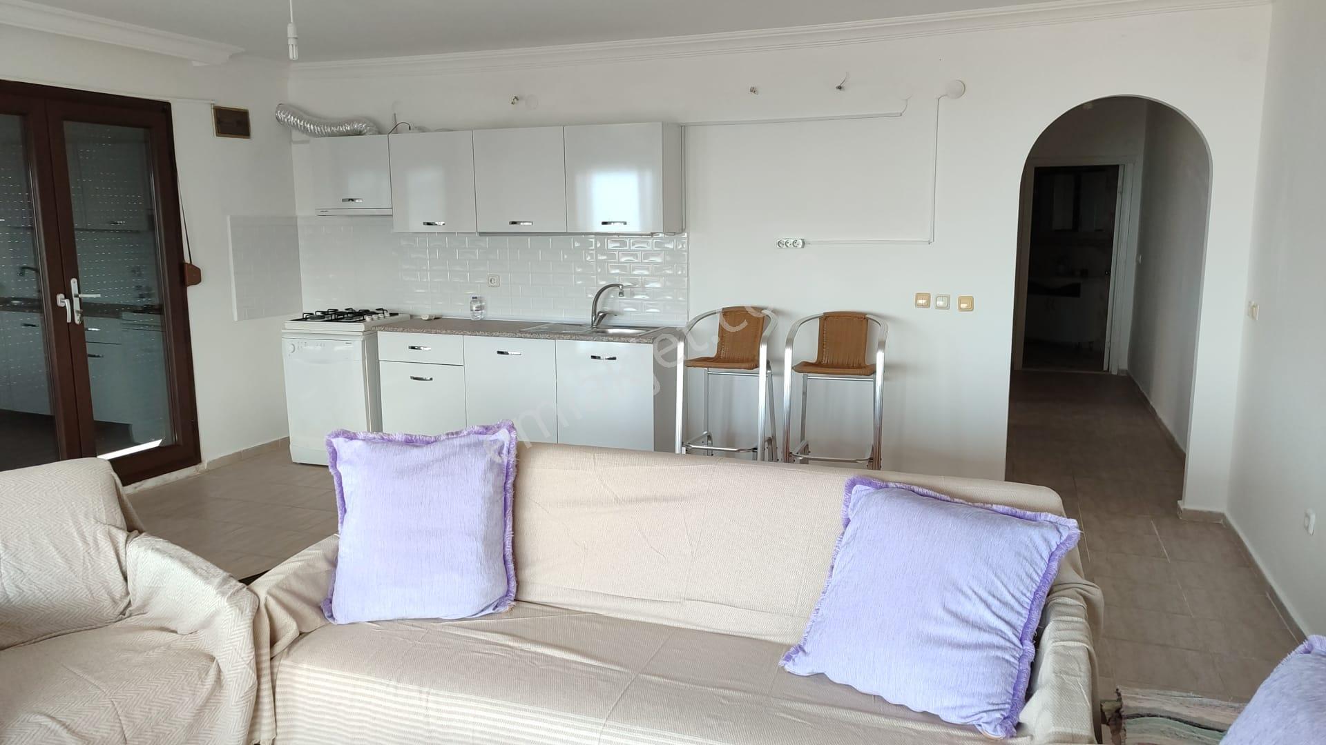 Güllük'te Deniz Manzaralı Sezonluk (105 Gün) Kiralık Bahçe Katı - Görsel 3