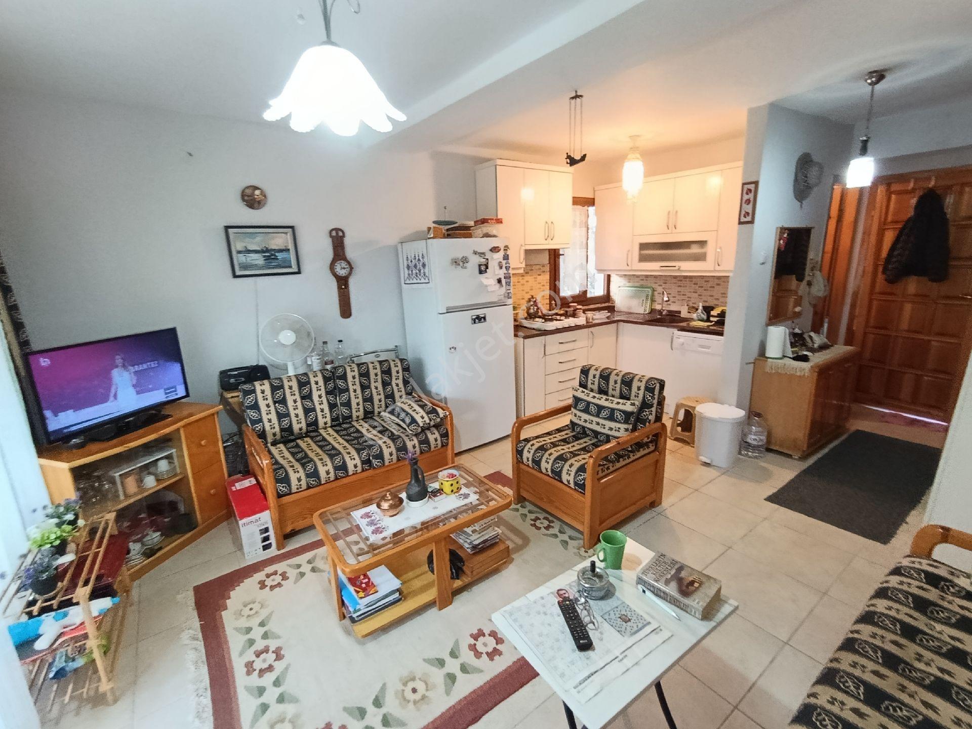 Taş Emlak'tan Site İçinde Bakımlı Fırsat Villa - Görsel 11