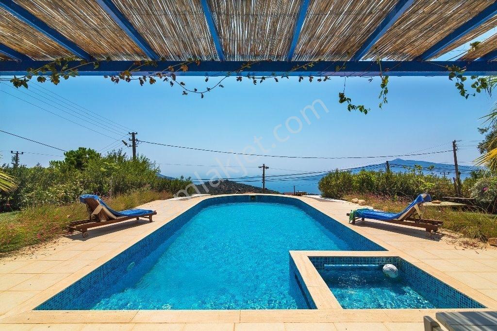 Kalkan Körderede Geniş Bahçeli, Deniz Manzaralı Müstakil Villa - Görsel 22