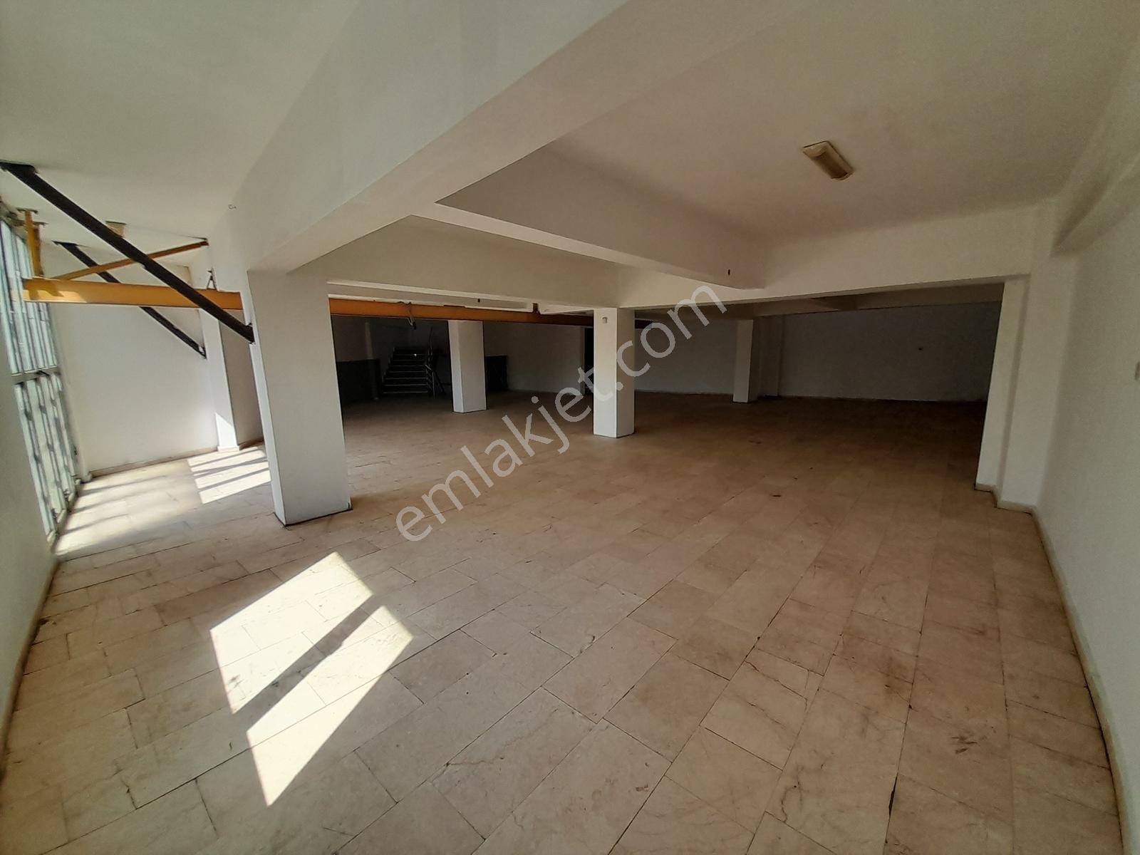 Arifiye / Hanlıköy Merkez - Artvin Sanayinde Kiralık Dükkan - Görsel 7