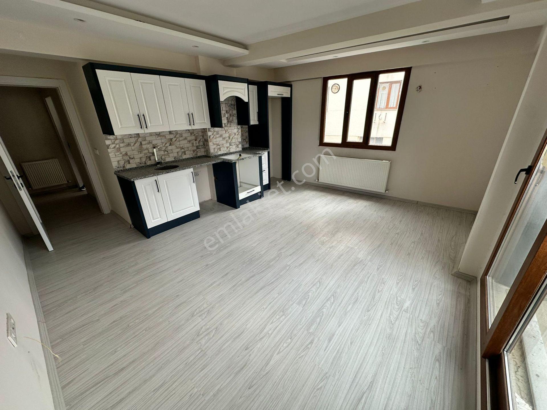 Zeki Emlak'tan Manisa Yunusemre Muradiye Mahallesinde Kiralık 2+1 Daire - Görsel 4