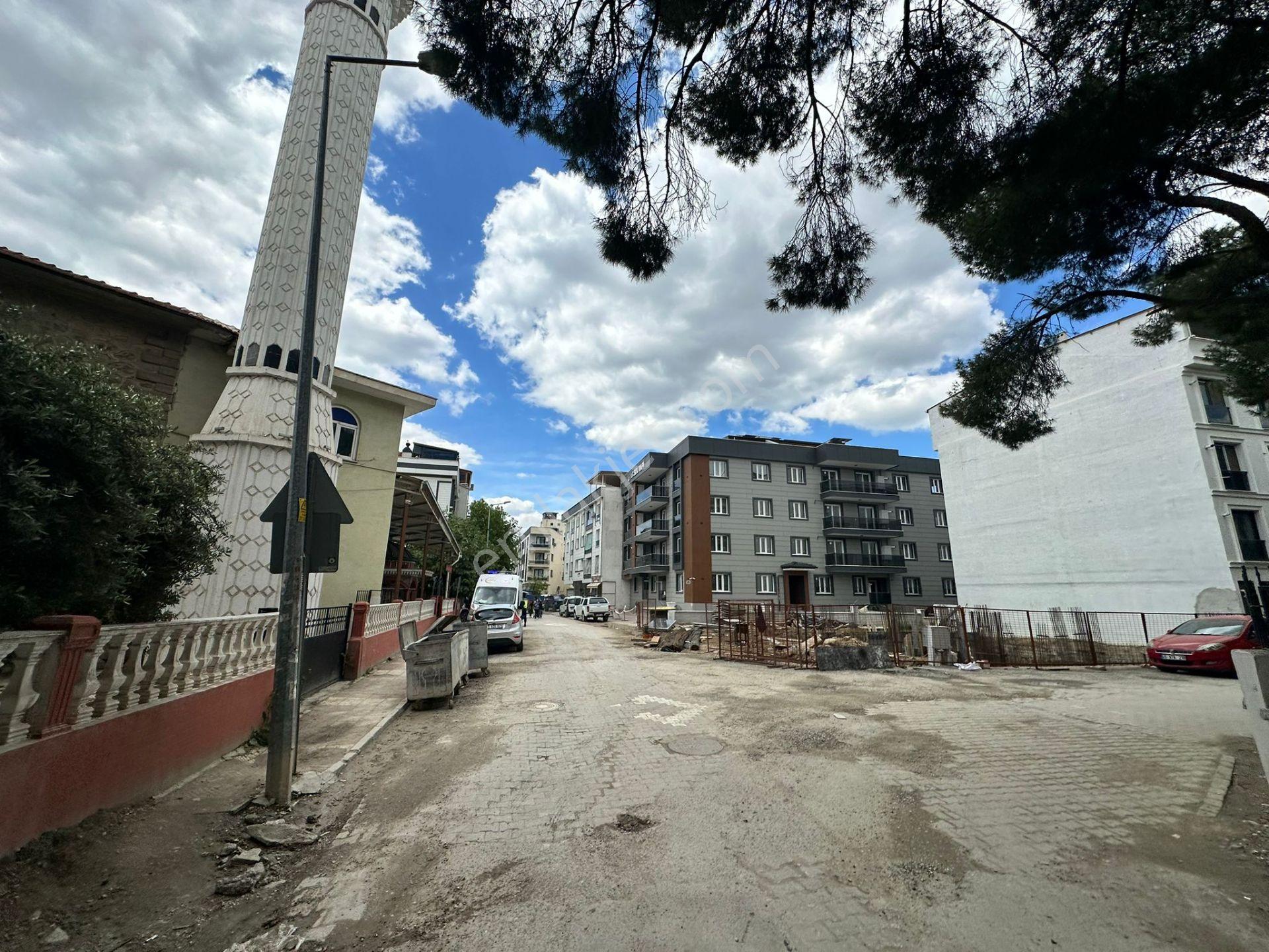 Zeki Emlak'tan Manisa Yunusemre Muradiye Mahallesinde Kiralık 2+1 Daire - Görsel 18