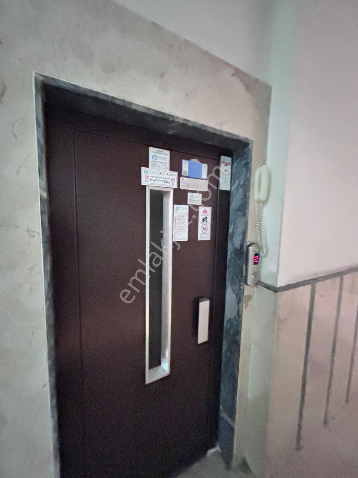 Reşadiye Askent Caddesinde Kapalı Otoparklı 3+1 Kiralık Daire - Görsel 17