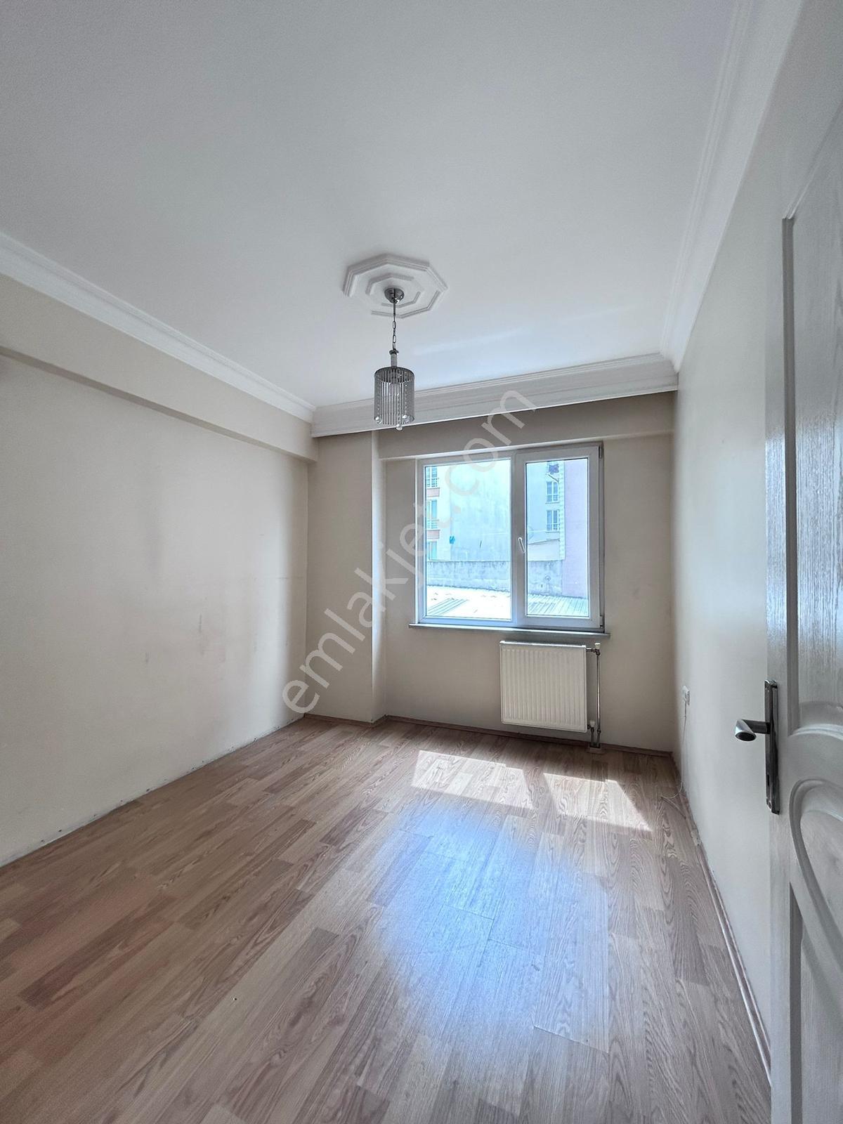 Reşadiye Askent Caddesinde Kapalı Otoparklı 3+1 Kiralık Daire - Görsel 21