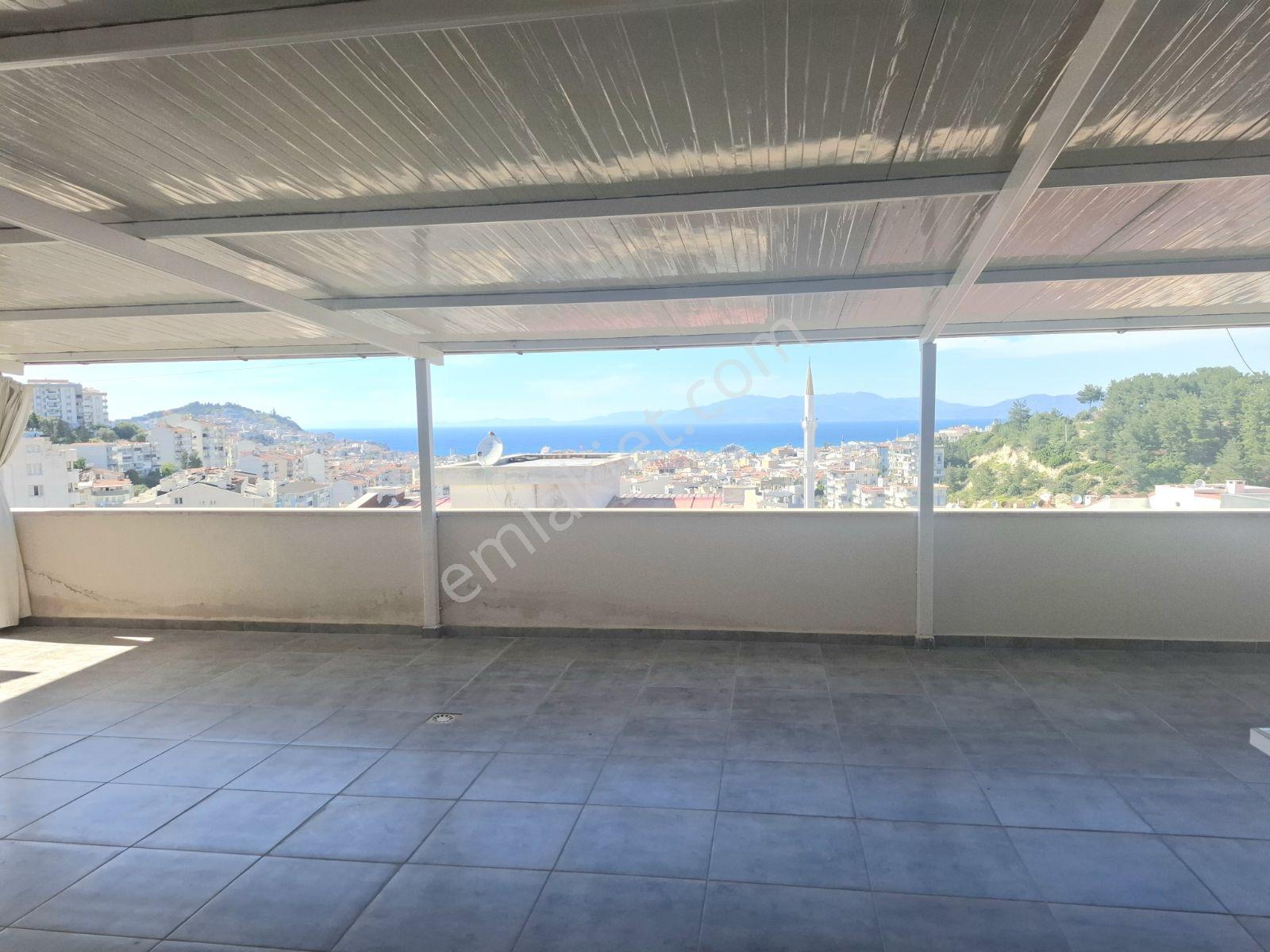 Kuşadası Merkezinde 3+1 Deniz Manzaralı Ferah Çatı Dubleks - Görsel 3