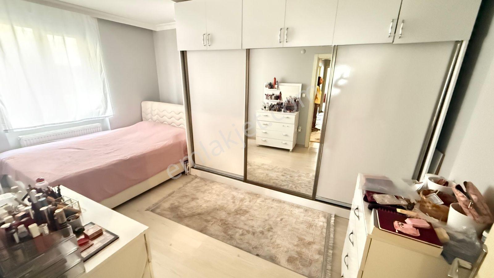 Bülent Yılmaz'dan Cadde Üzerinde 2+1 3.kat 90m² Satılık Daire - Görsel 11