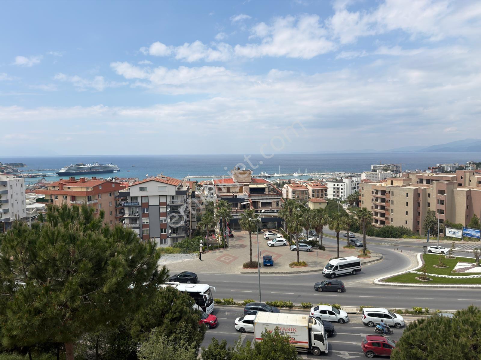 Full Deniz Manzarası İle Gün Batımını İzleyin