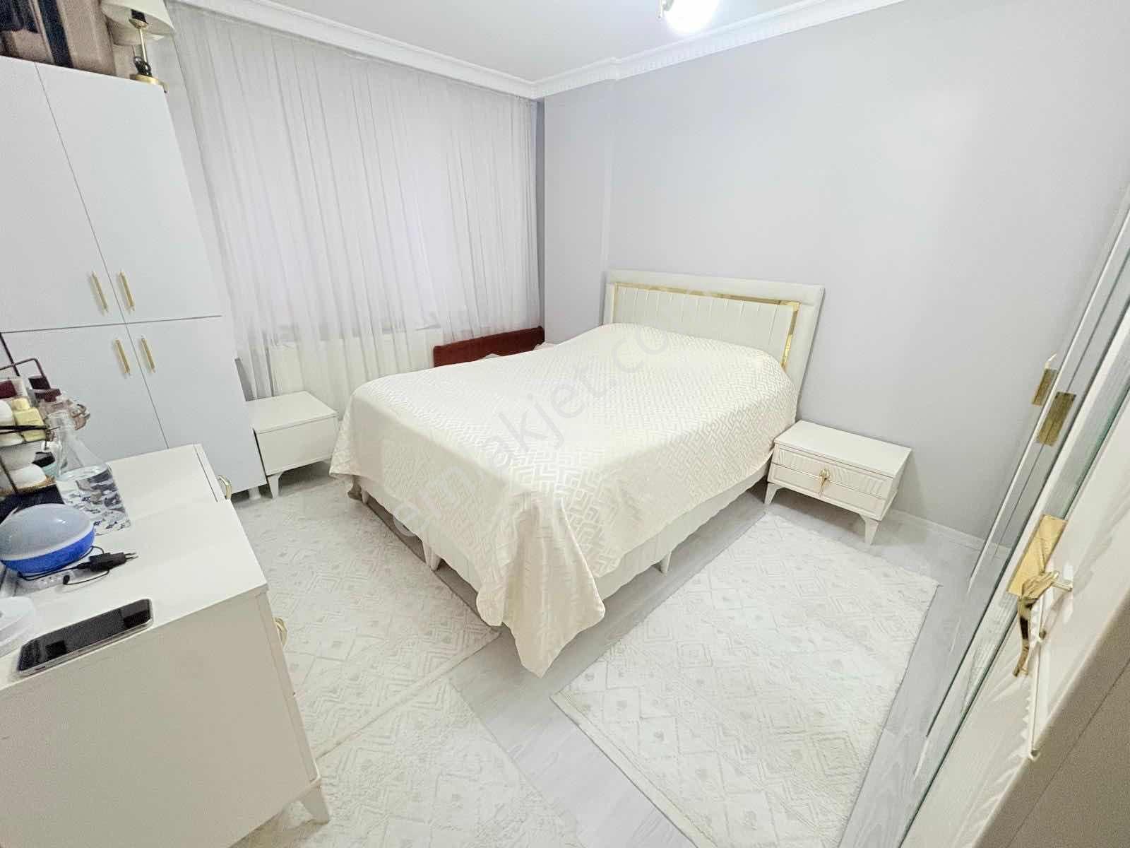 Bülent Yılmazdan 9 Yaşında 75.yıl Mah 2+1 90m² Satılık Bahçekatı - Görsel 9