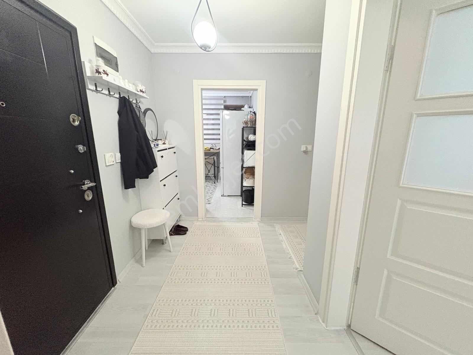 Bülent Yılmazdan 9 Yaşında 75.yıl Mah 2+1 90m² Satılık Bahçekatı - Görsel 8