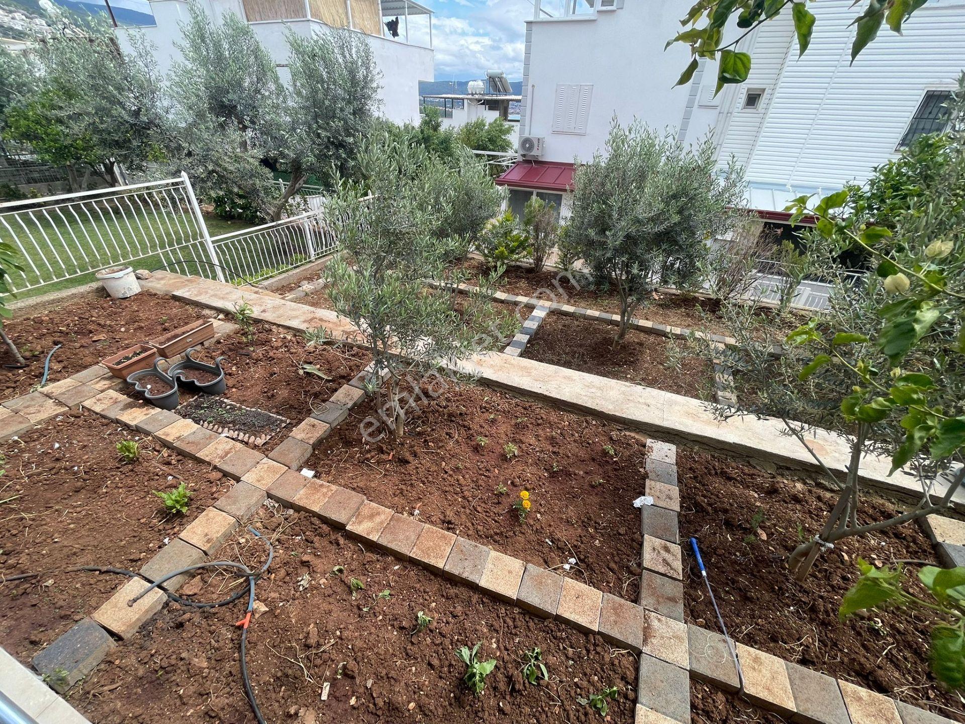 Kumkent Sitesinde Full Deniz Manzaralı Bahçeli 3+1 İkiz Villa - Görsel 10