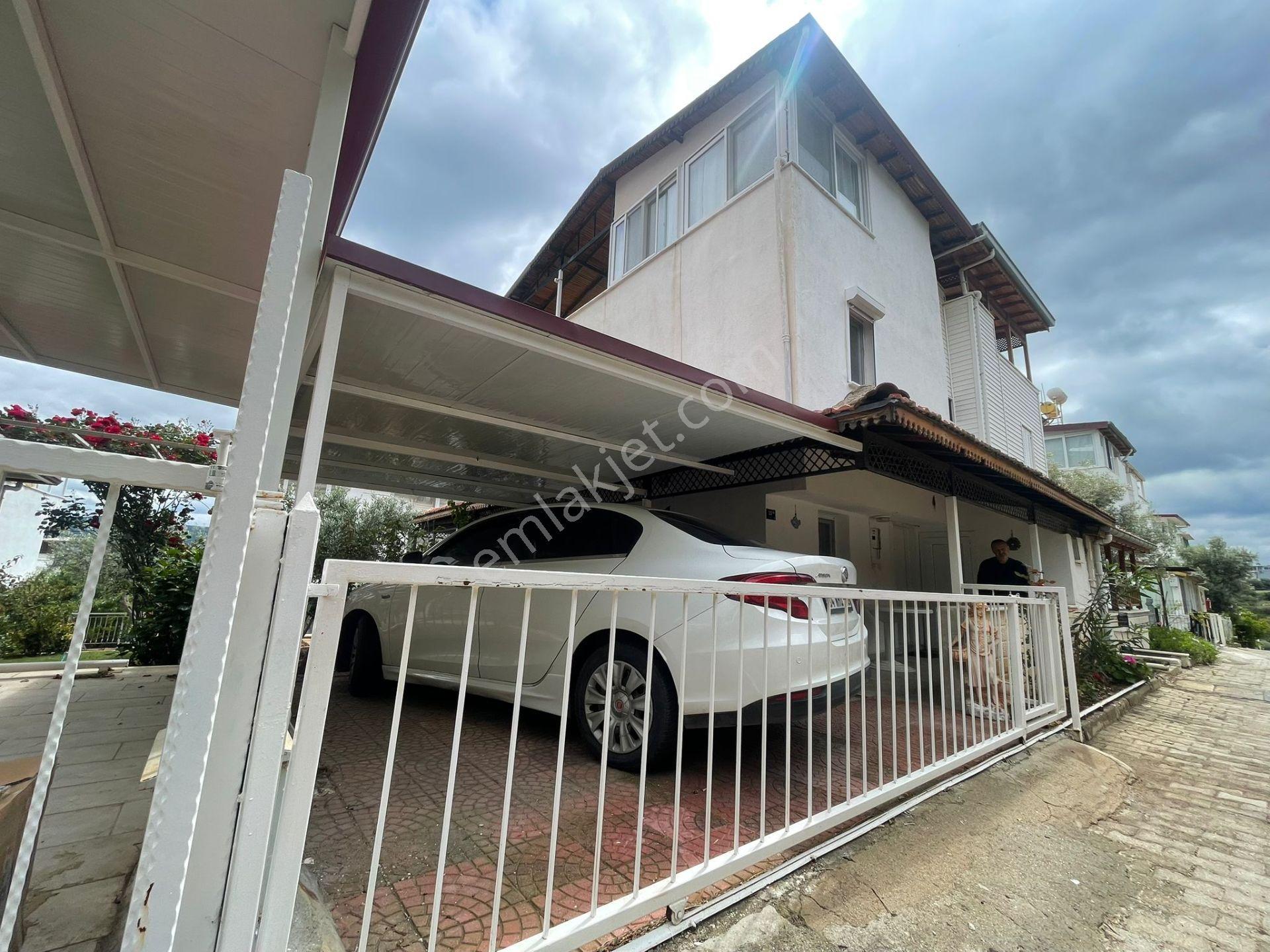Kumkent Sitesinde Full Deniz Manzaralı Bahçeli 3+1 İkiz Villa - Görsel 6