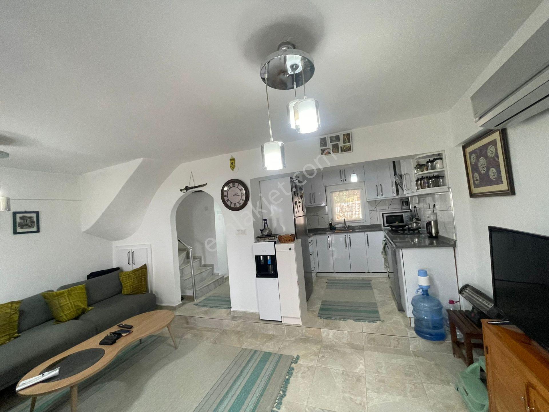Kumkent Sitesinde Full Deniz Manzaralı Bahçeli 3+1 İkiz Villa - Görsel 18