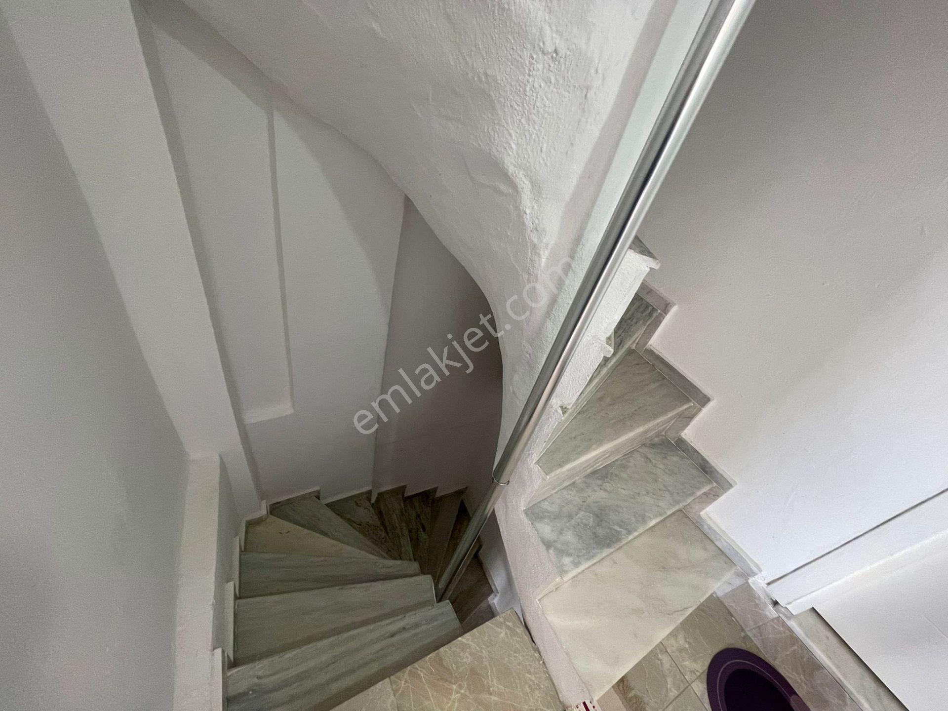 Kumkent Sitesinde Full Deniz Manzaralı Bahçeli 3+1 İkiz Villa - Görsel 23