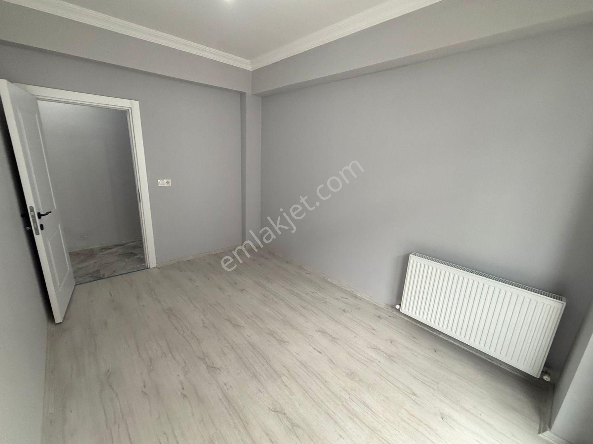 Karasu'da Havuzlu Site İçerisinde Ara Kat 2+1 Eşyasız Kiralık Daire - Görsel 5