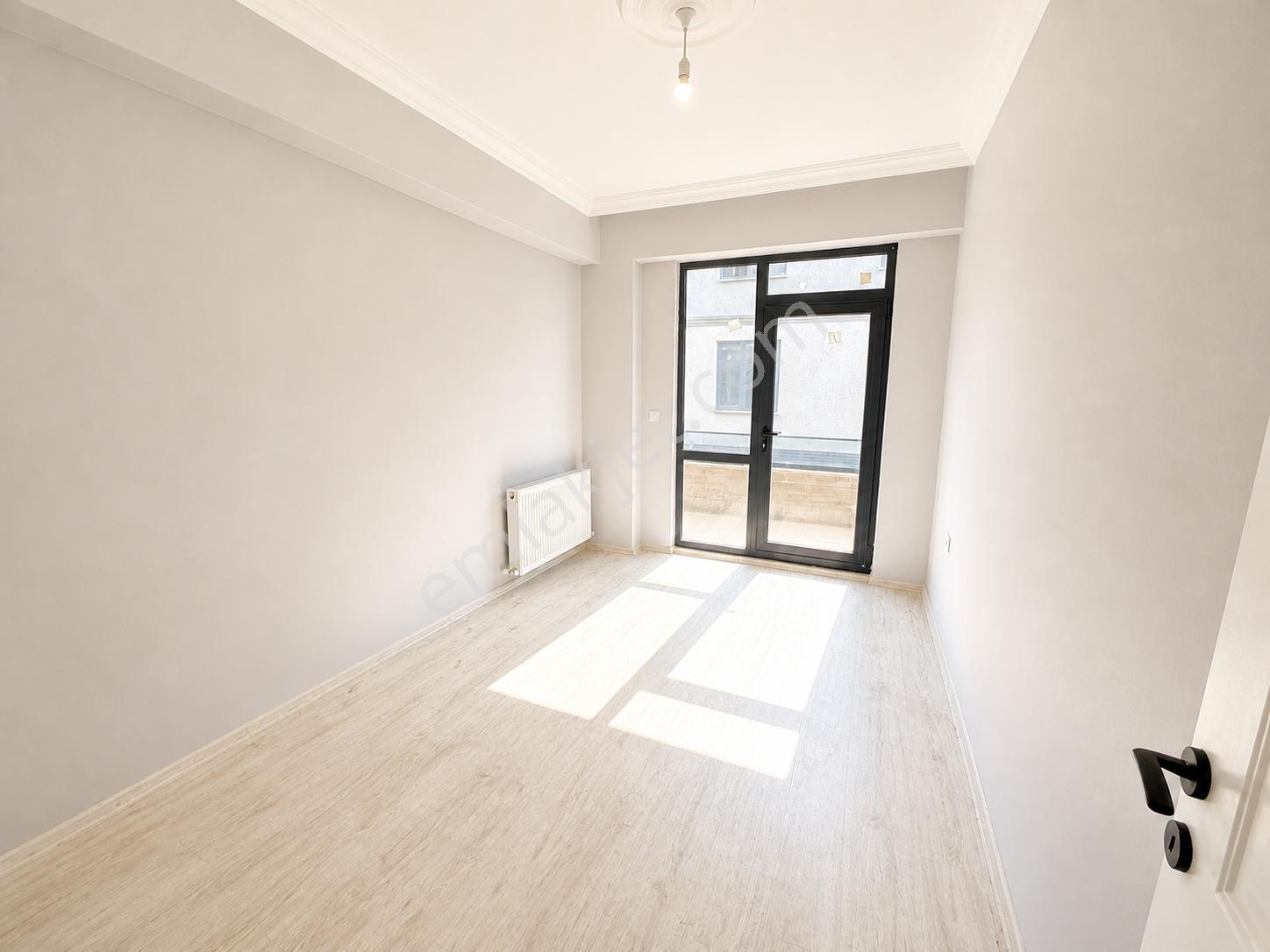 Karasu'da Havuzlu Site İçerisinde Ara Kat 2+1 Eşyasız Kiralık Daire - Görsel 10