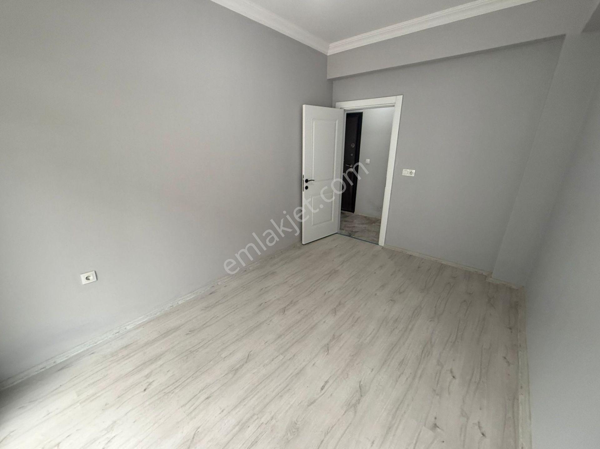 Karasu'da Havuzlu Site İçerisinde Ara Kat 2+1 Eşyasız Kiralık Daire - Görsel 6