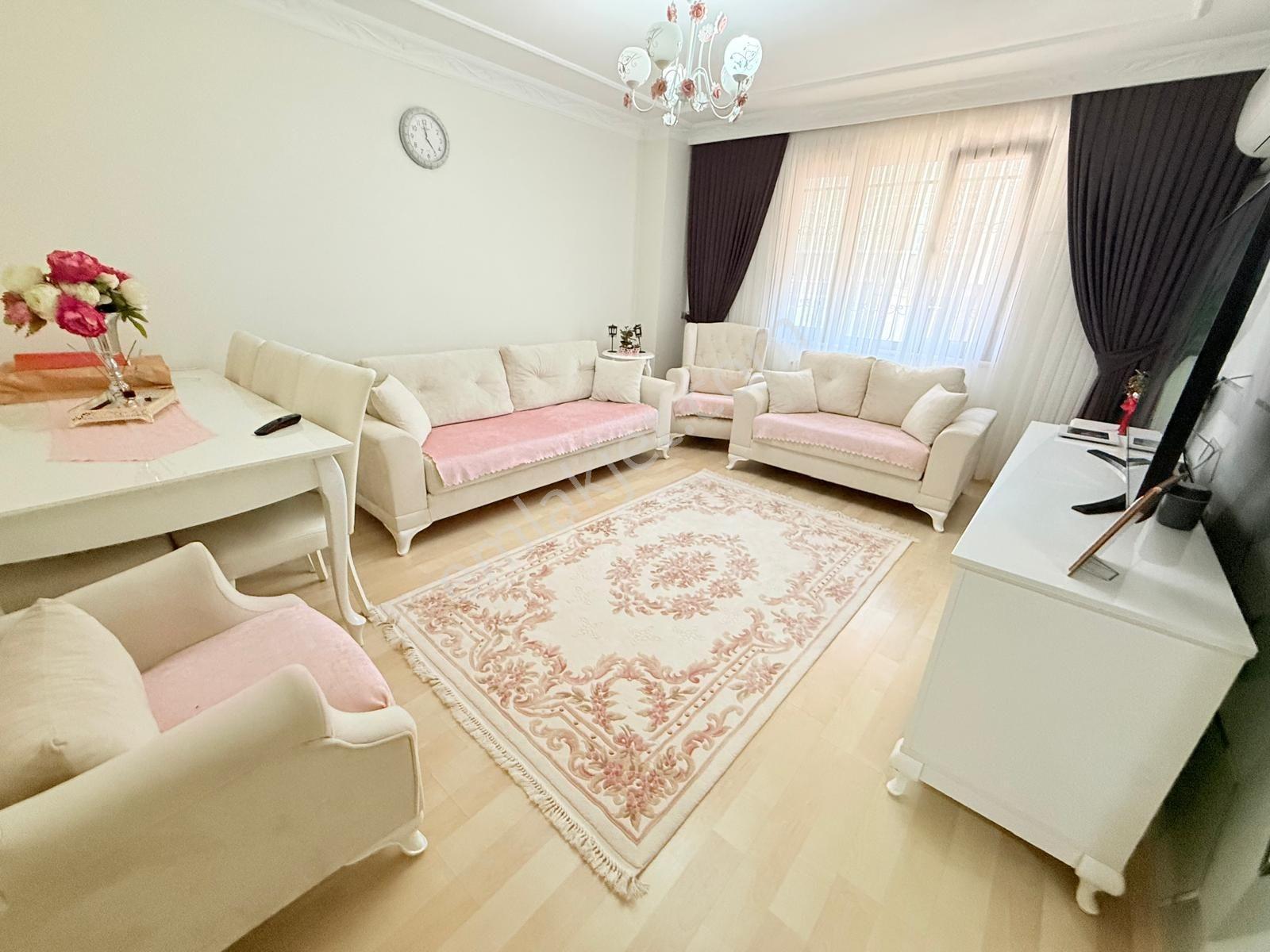 Bülent Emlak'tan Yunusemre Mah.130 M2 3+1 Satılık Daire
