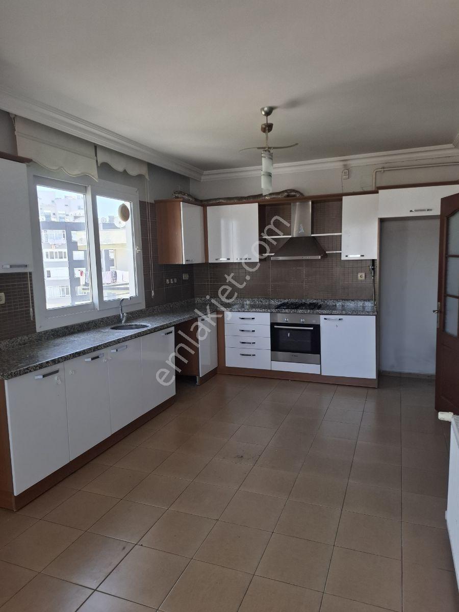 Geniş Doğalgazlı Ebeveyn Banyolu Merkezi Konumda Kiralık Daire - Görsel 14