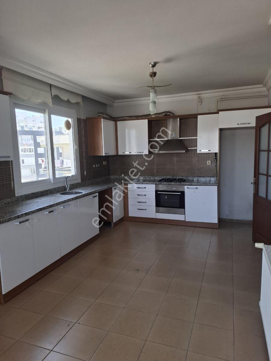 Geniş Doğalgazlı Ebeveyn Banyolu Merkezi Konumda Kiralık Daire - Görsel 15