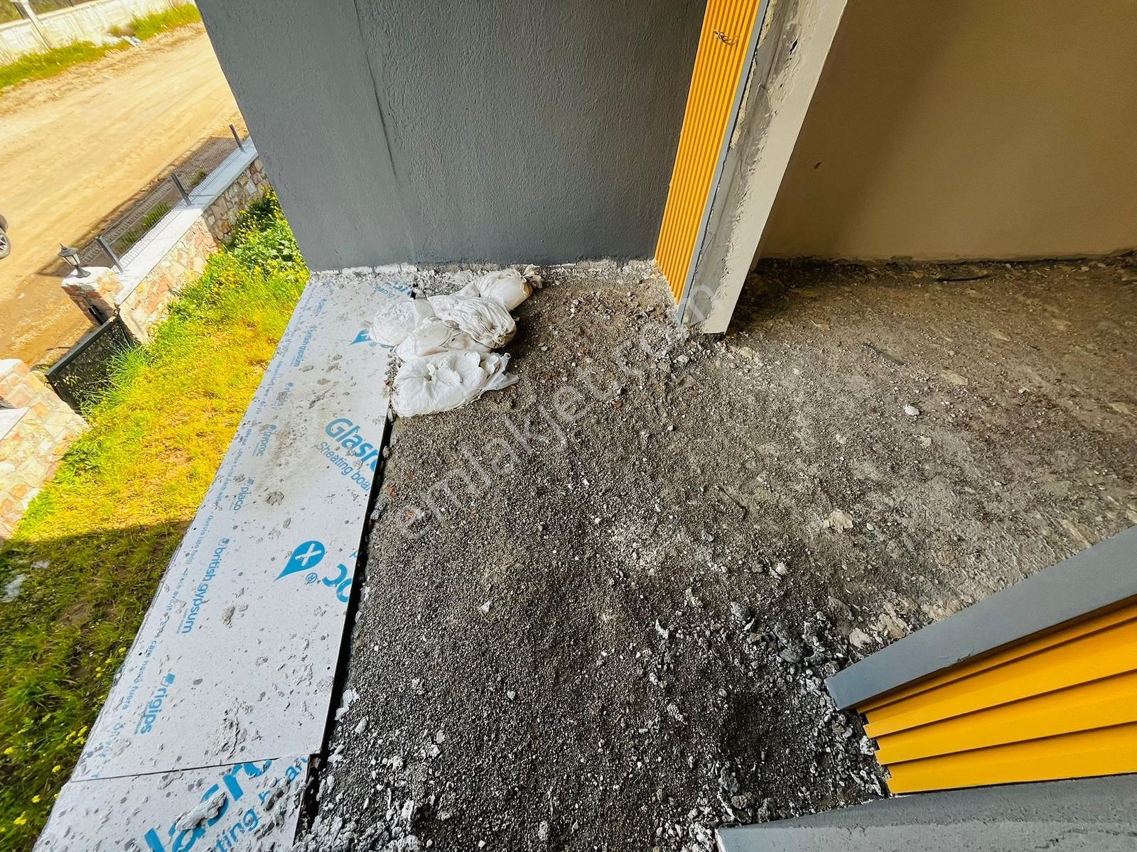 Gömeç Artur Yolu Üzerinde Na Tamam 3+1 Sitede Satılık Villa - Görsel 15