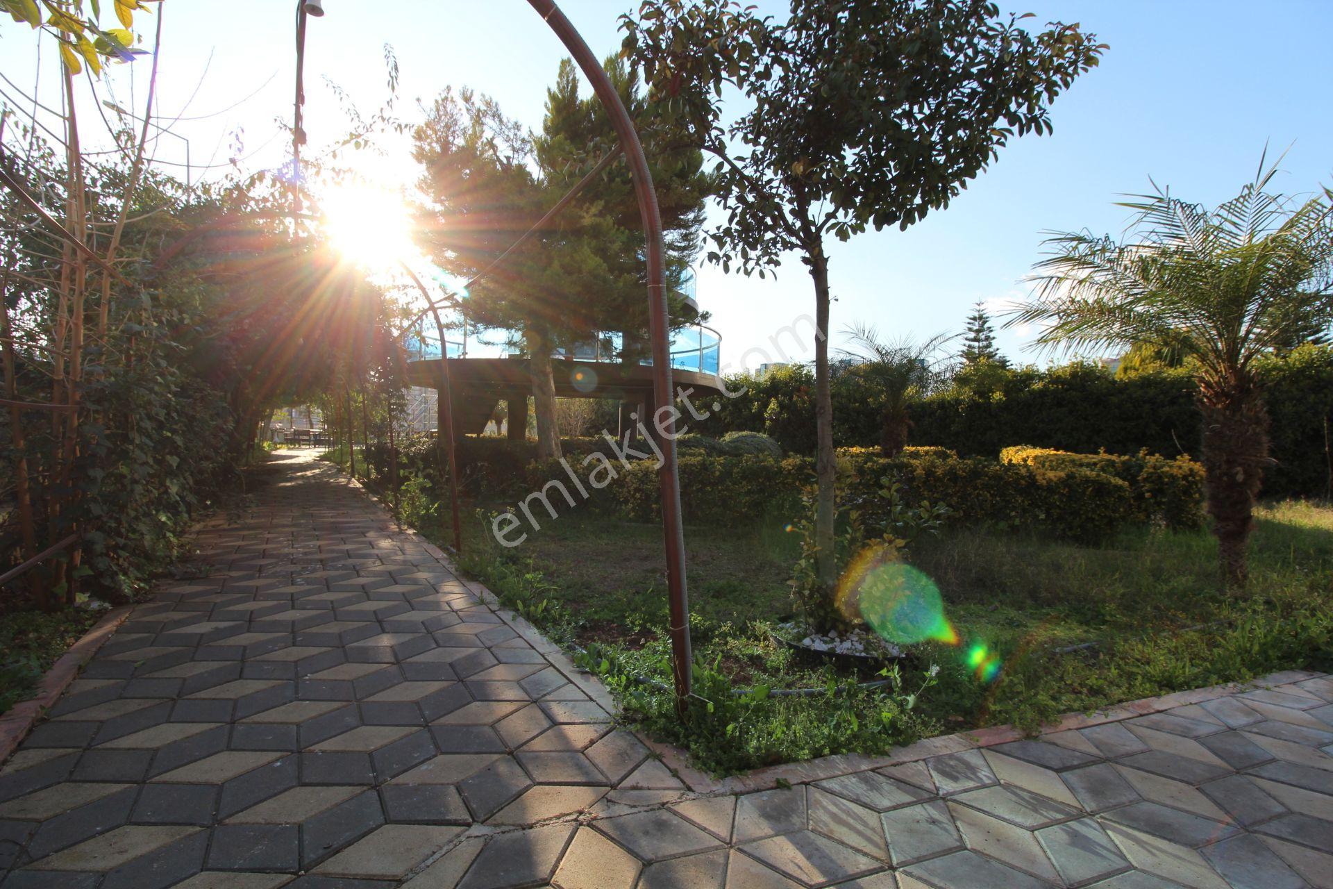 Aslan'dan 34.cadde De Geniş Peyzajlı Full Eşyalı Kiralık 1+1 - Görsel 19