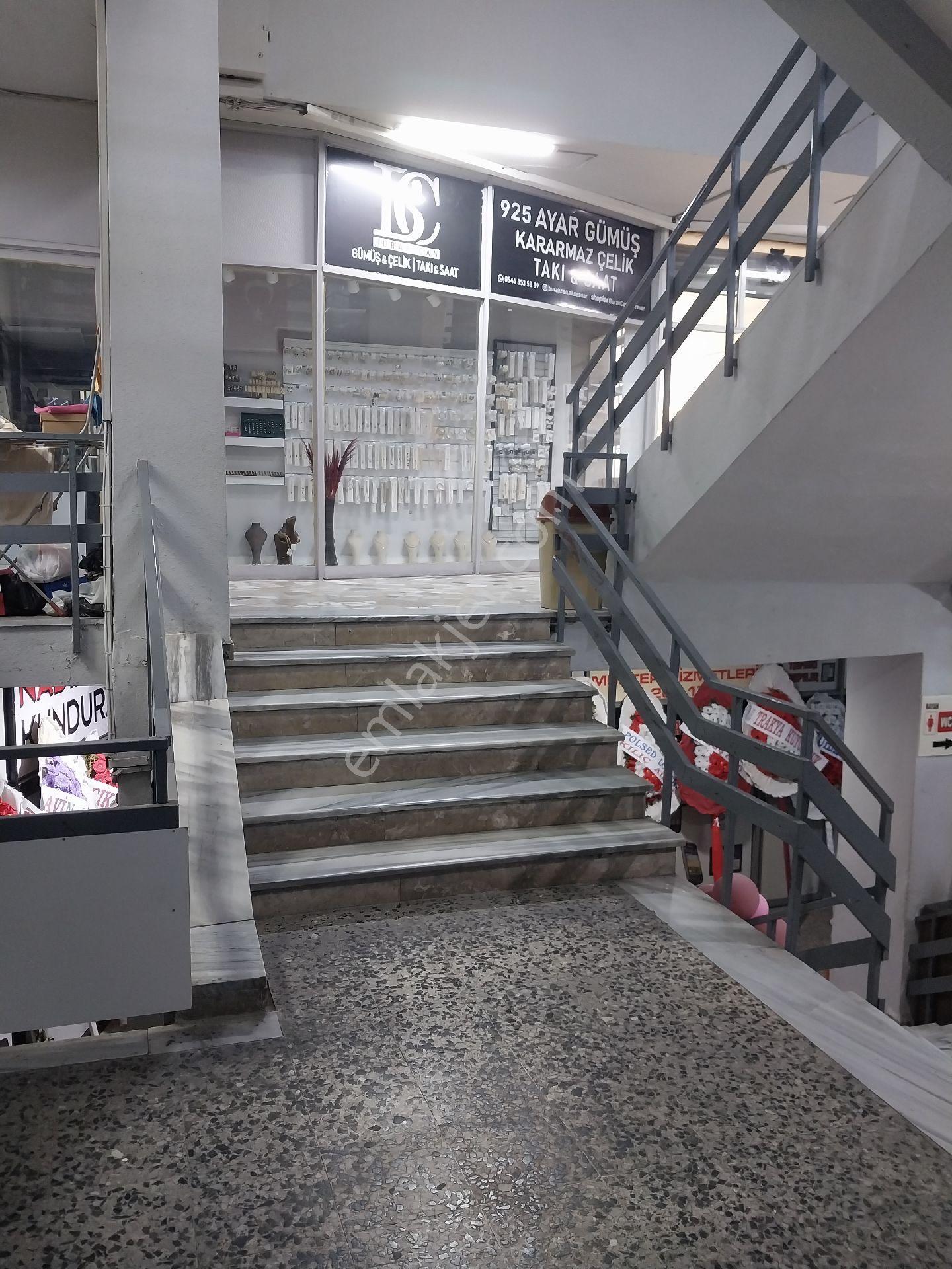 Tekirdağ Süleymanpaşa Gayrimenkulden Kiralık Dükkan Ertuğrul Pasajında Kirası 5000 Tl 12m2 - Görsel 6