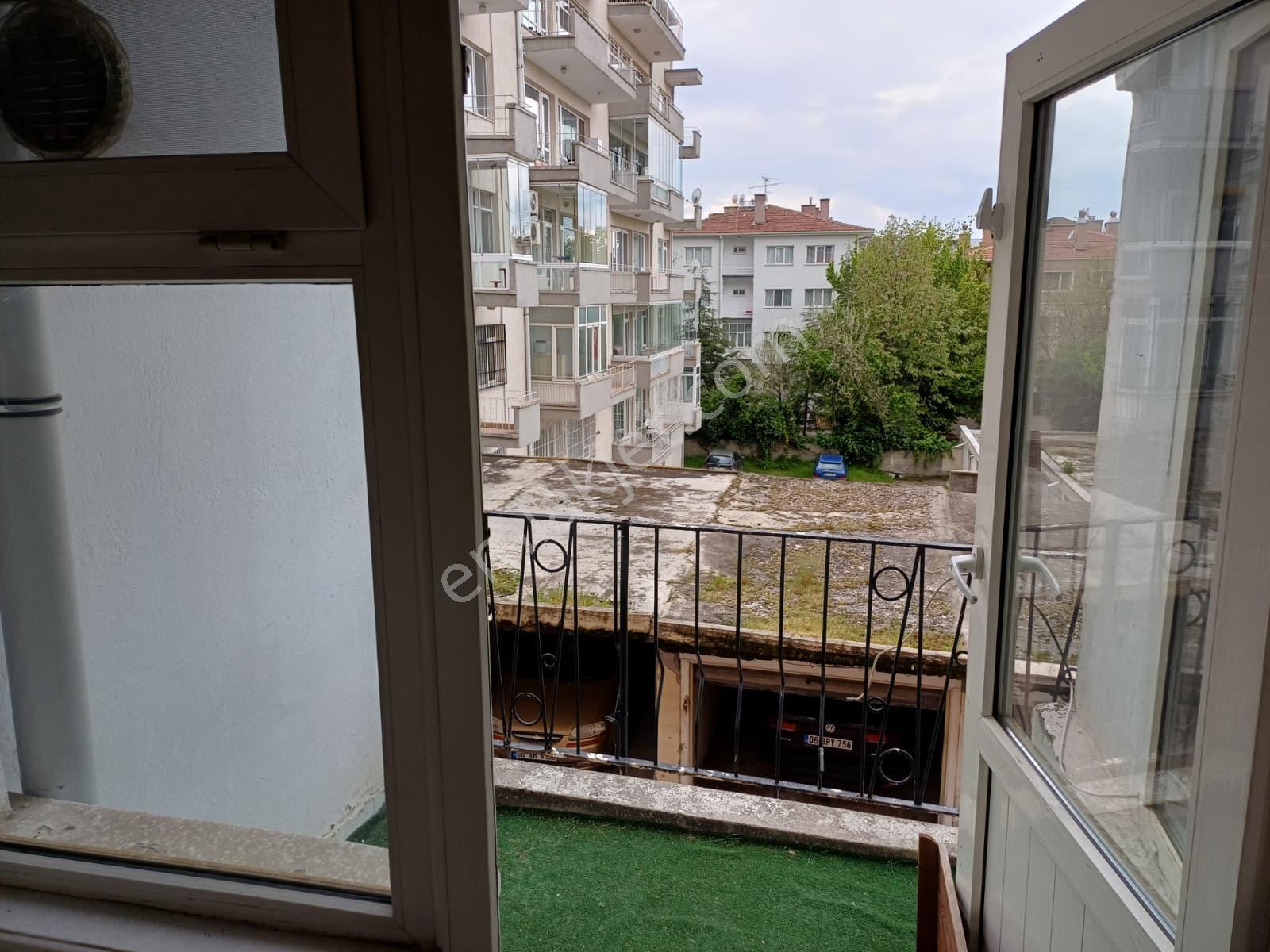 Aşağı Ayrancı Kıbrıs Sokakta Açık Otoparklı Katta Manzaralı 3+1 Satılık Daire - Görsel 29