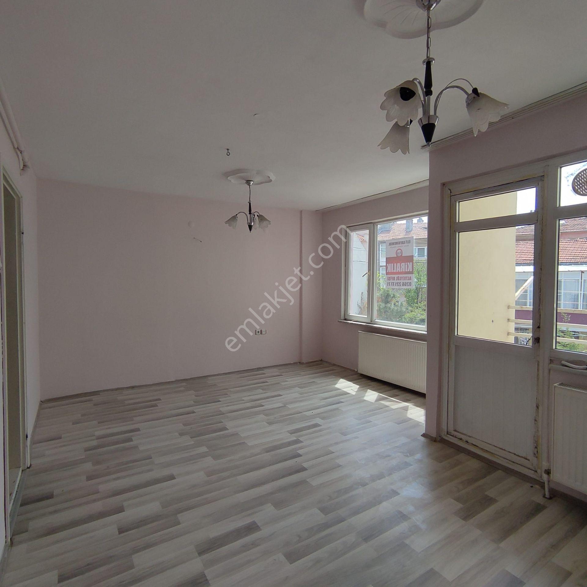 Elfi Den Gümüşçeşme Mahallesi Kiralık 2+1 Daire