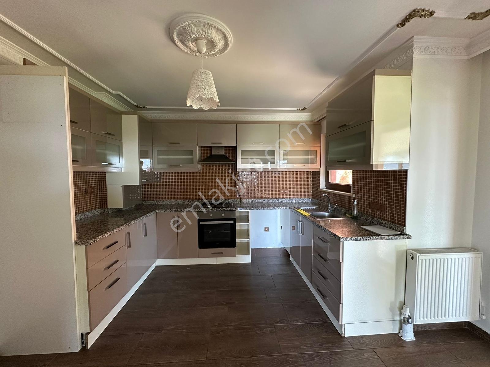 Lara Teras'ta Kiralık Eşyalı 4+2 Villa - Görsel 3