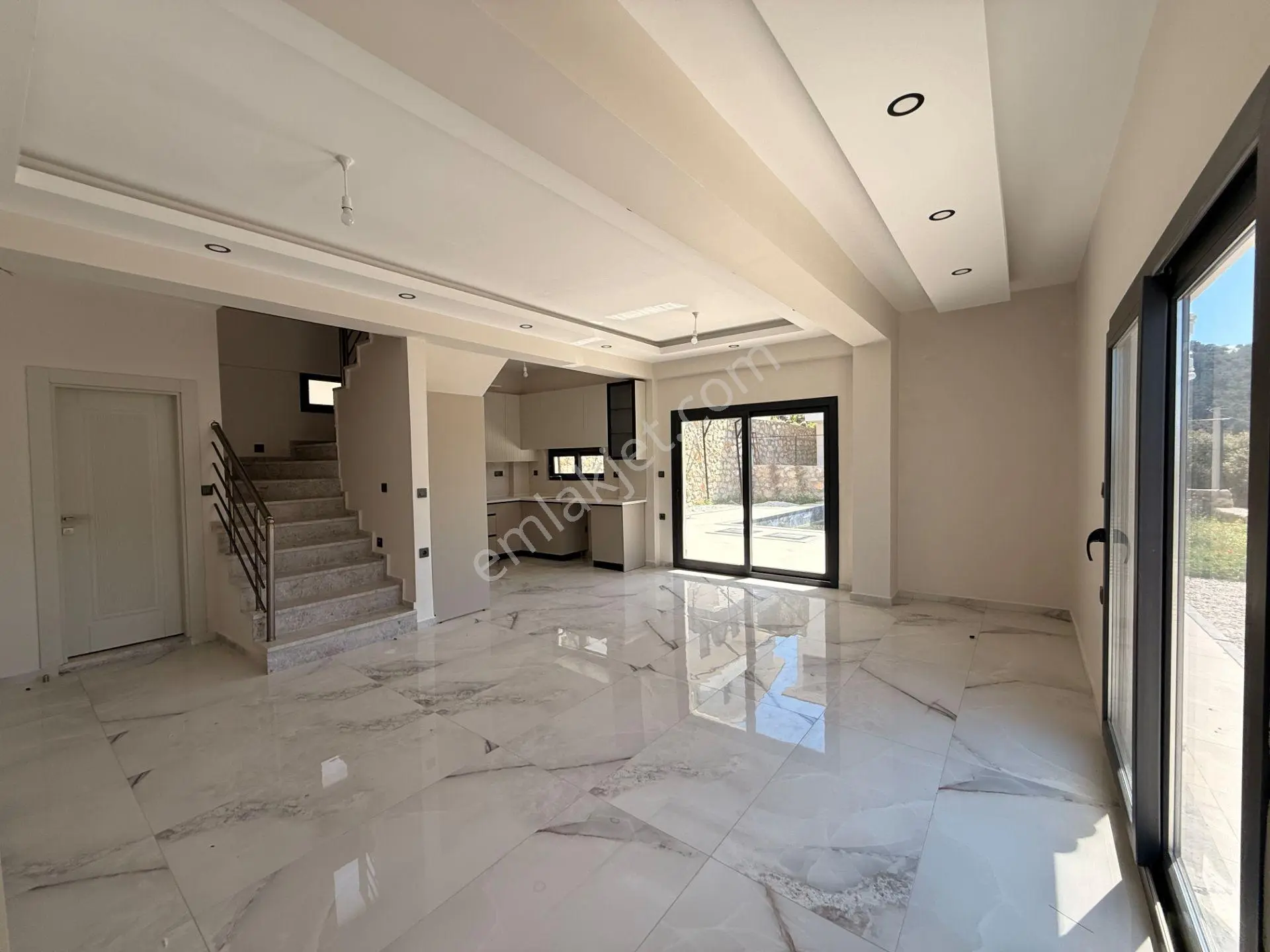 Goldhouse Dan Satılık Villa Yeşilüzümlü De Manzaralı Lüks 3+1 - Görsel 4