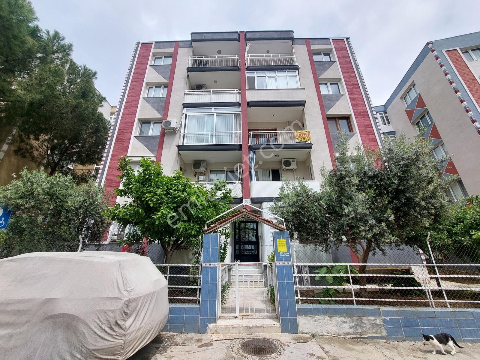 Bayraklı Postacılar Kara Yolları Sitesinde Satılık 3+1 Daire Kan