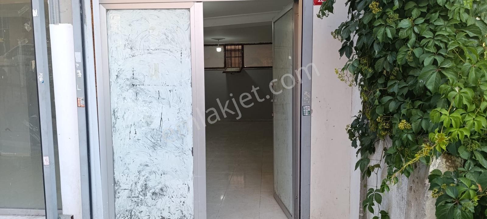 Araz Gayrimenkul Satılık Depolu Ana Caddeye Yakın Dükkan - Görsel 2