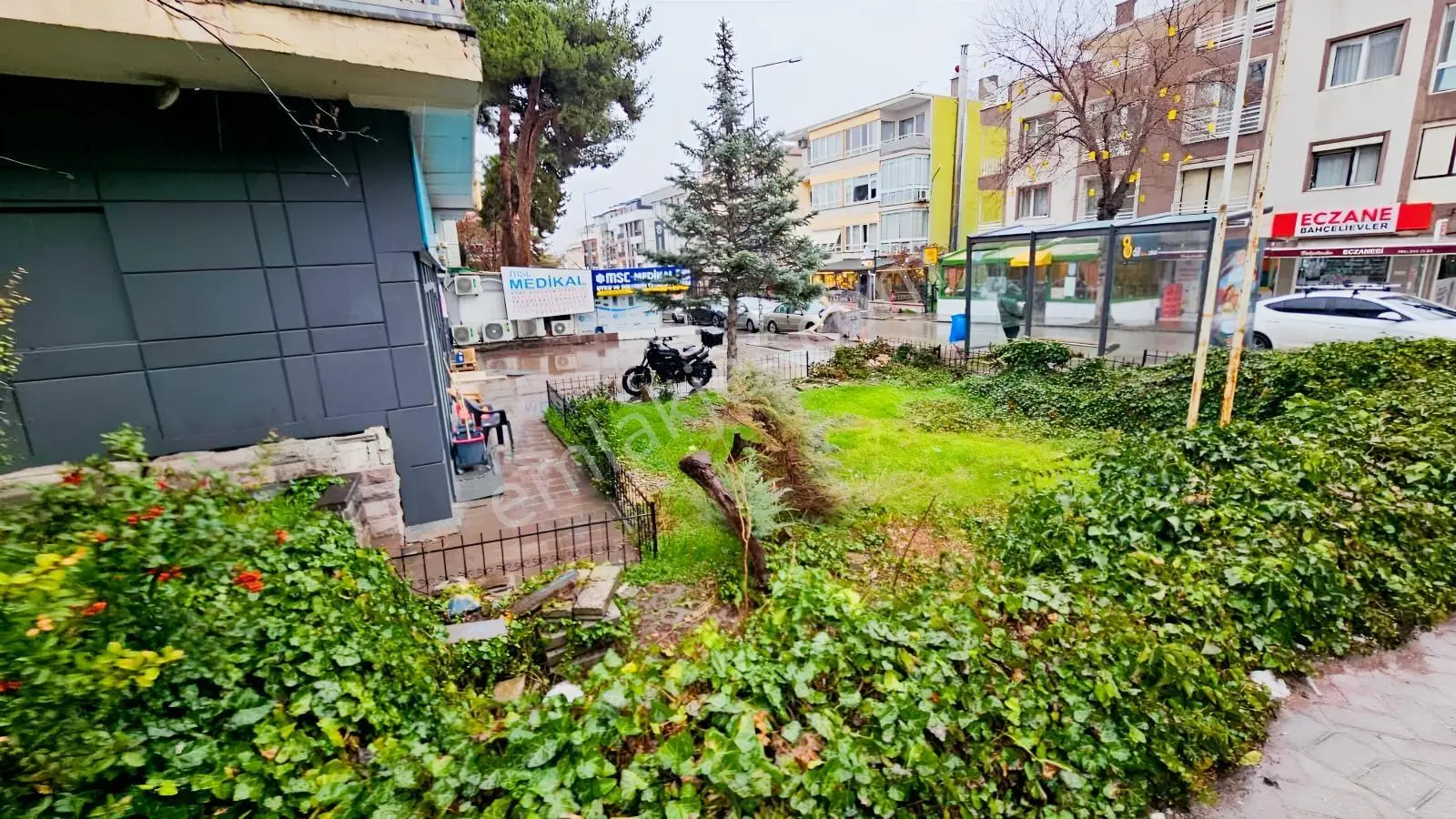 Arel'den Bahçelievler 3 Cd.üstü Köşe Konumda Otoparklı 3 Kat 3+1 - Görsel 4